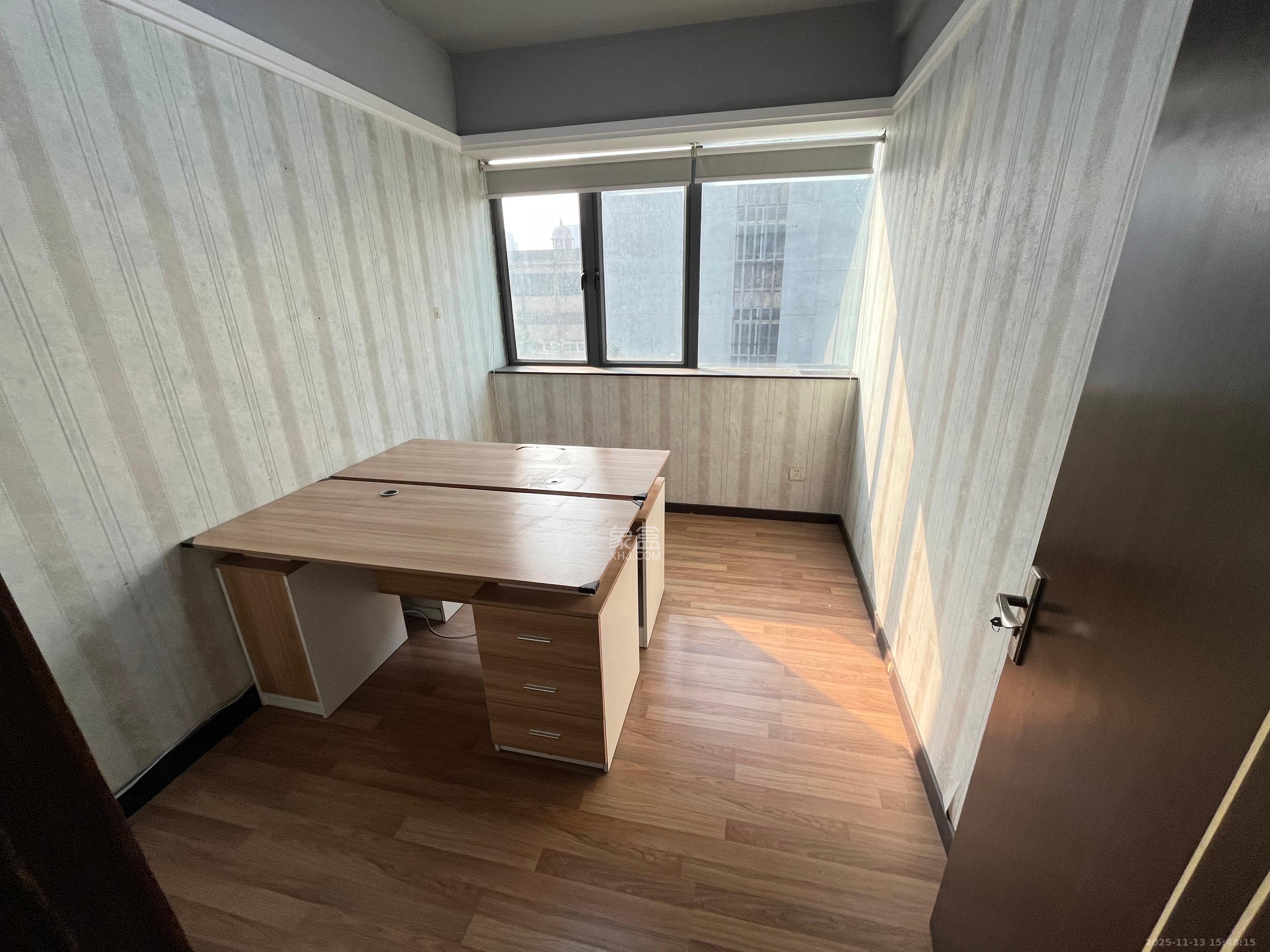 湘域中央 2室1厅1卫 3500.0元/月 湘域中央 2室1厅1卫 3500.0元/月室内图