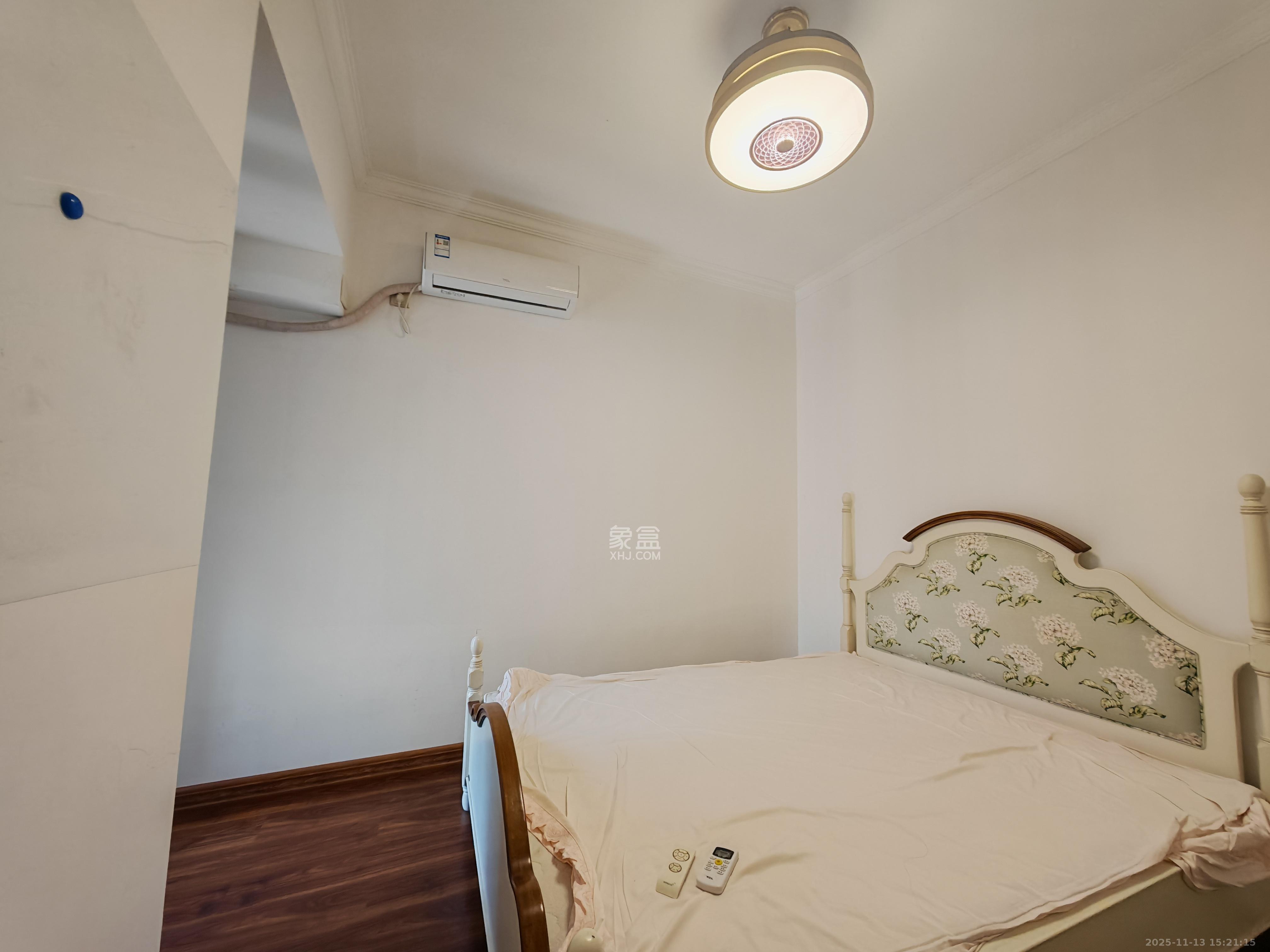 金茂梅溪湖  2室2厅1卫    3000.0元/月室内图