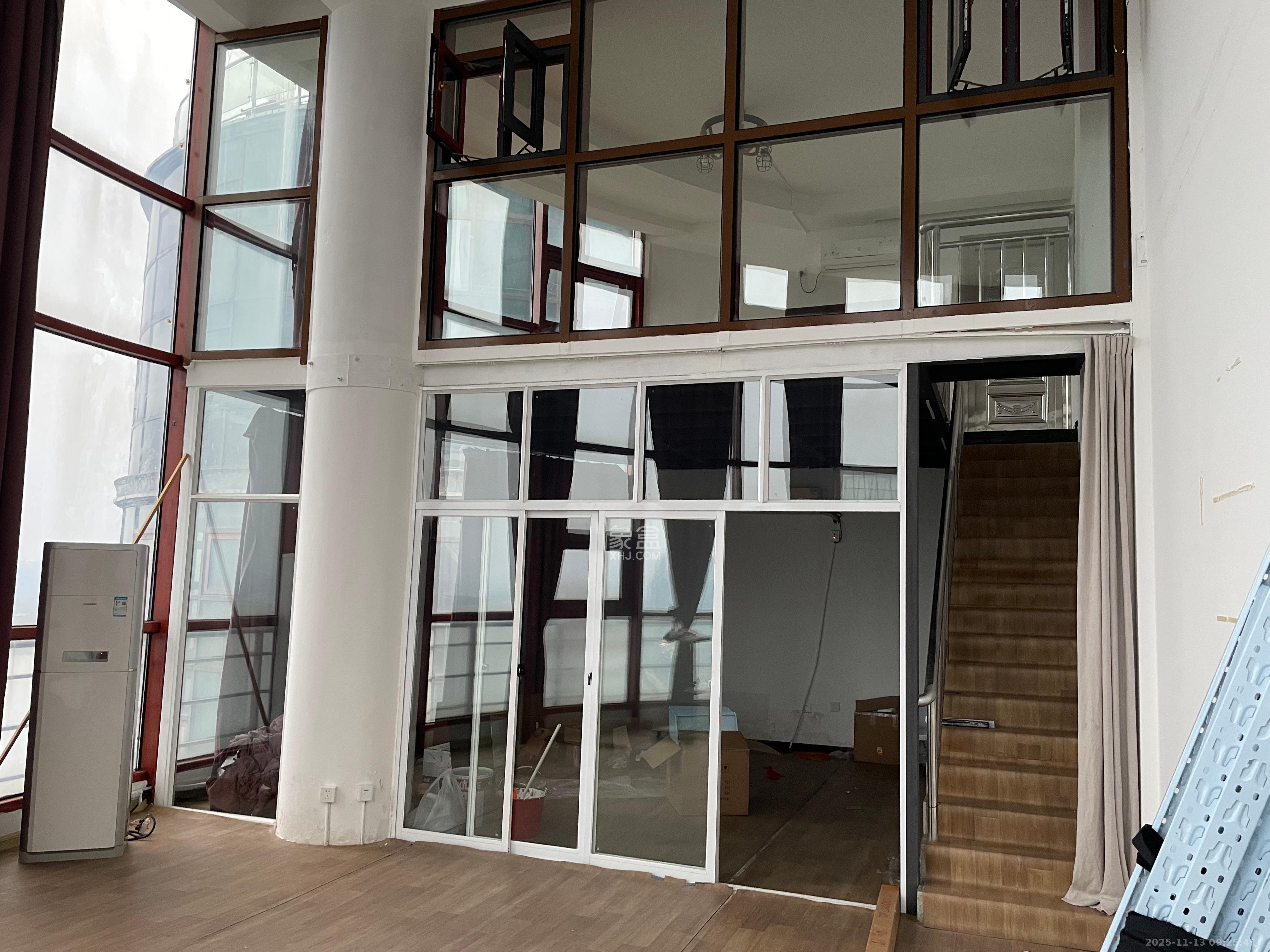 湘江世纪城富湾国际  5室2厅3卫    6000.0元/月室内图