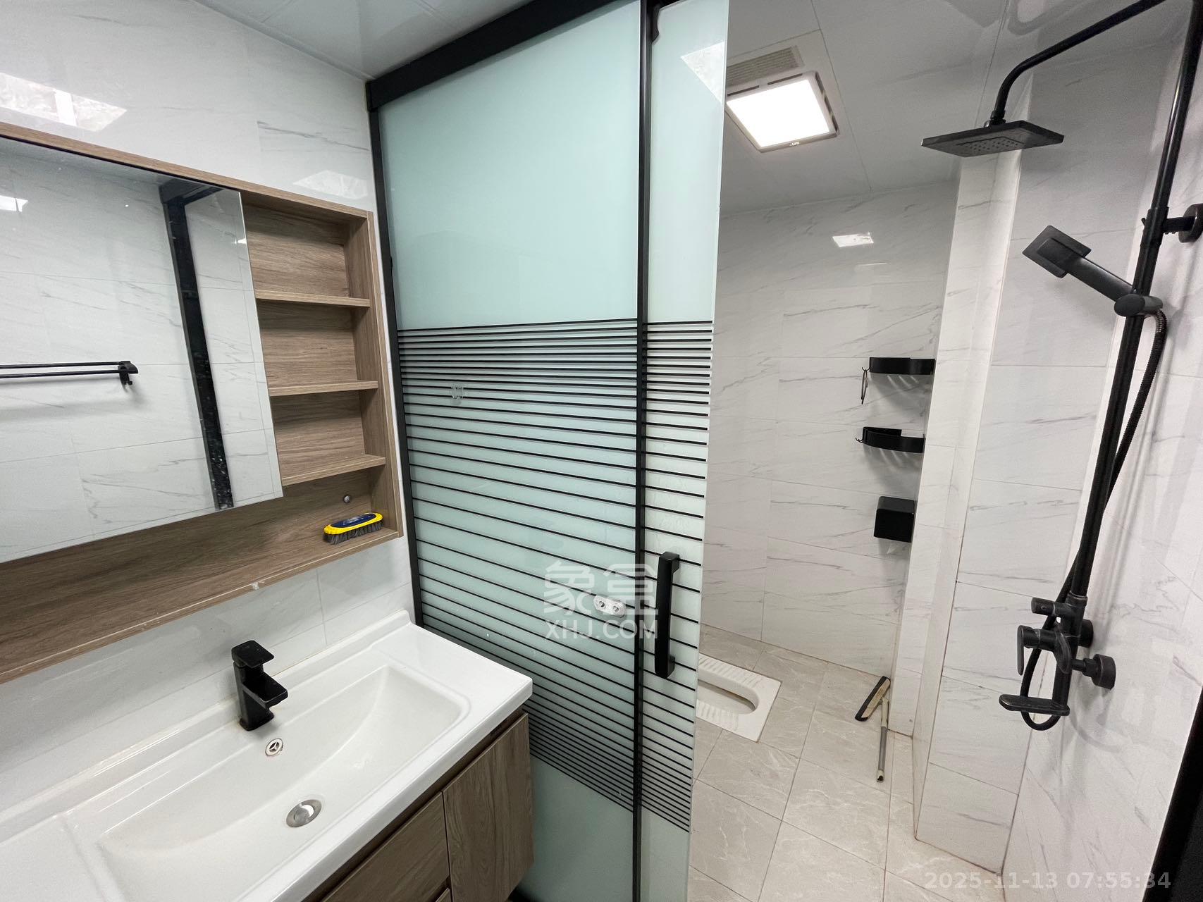 天健城  2室1厅1卫    2900.0元/月室内图