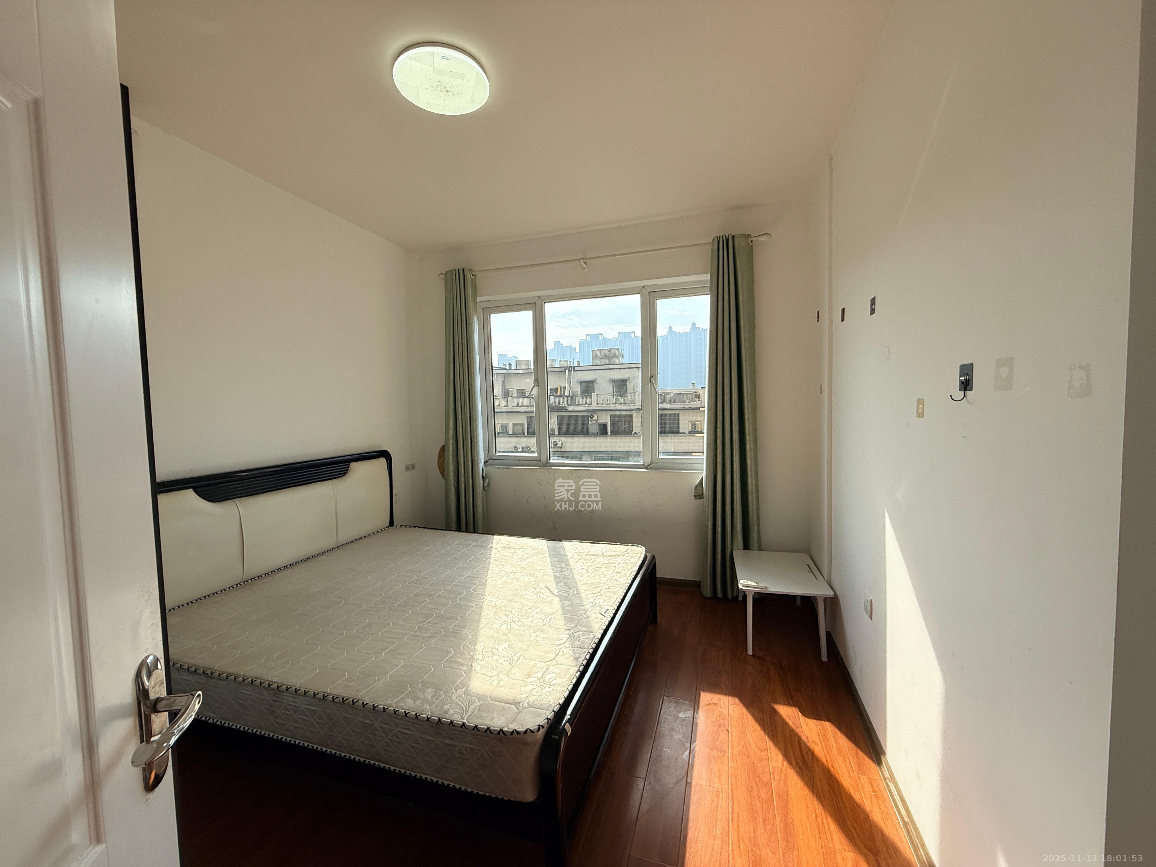 嘉宇银杉（嘉宇西苑）  3室2厅2卫    2100.0元/月室内图