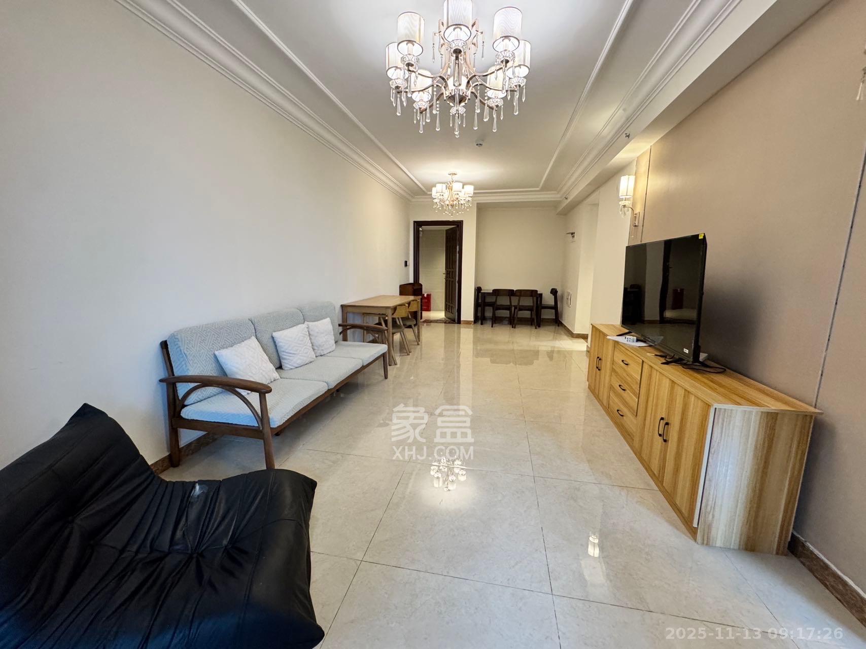 恒大翡翠华庭  2室2厅2卫    1800.0元/月室内图