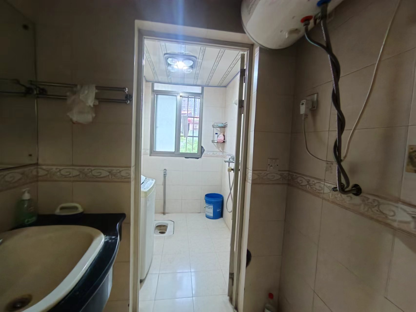 平安花苑 2室2厅1卫 1000.0元/月 平安花苑 2室2厅1卫 1000.0元/月室内图