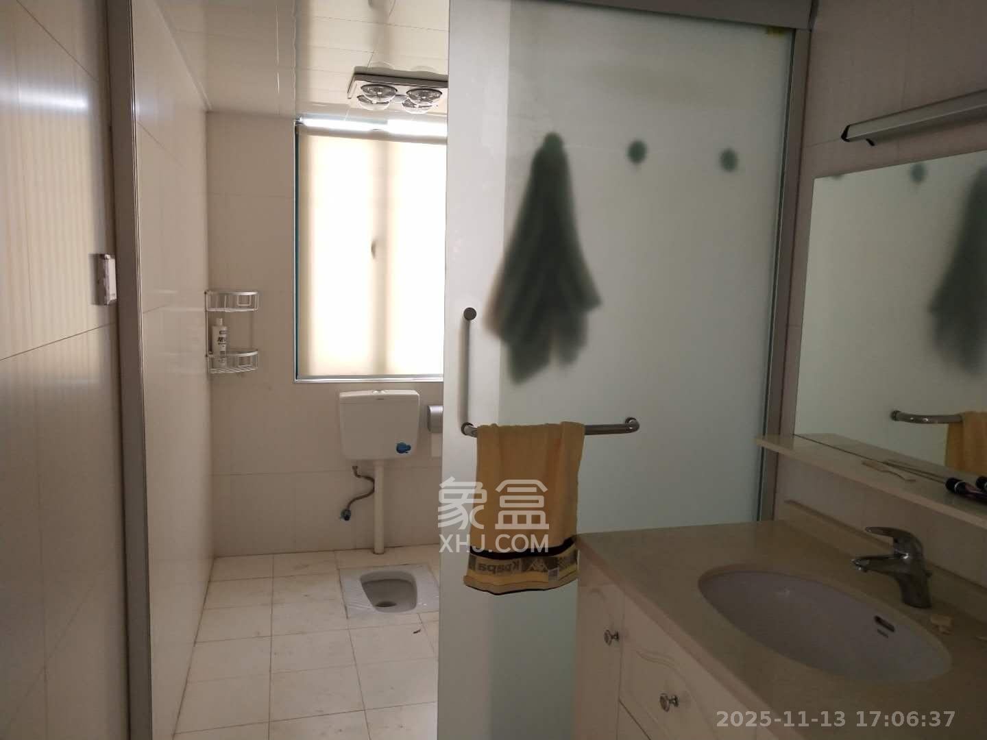 保利花园  3室2厅1卫    2200.0元/月室内图