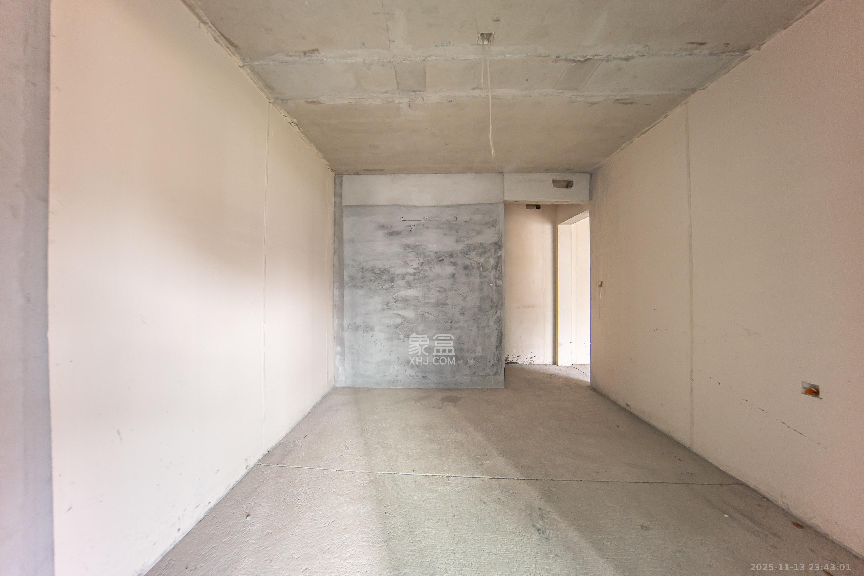 城发恒伟洋湖映2009  4室2厅1卫    248.0万卧室