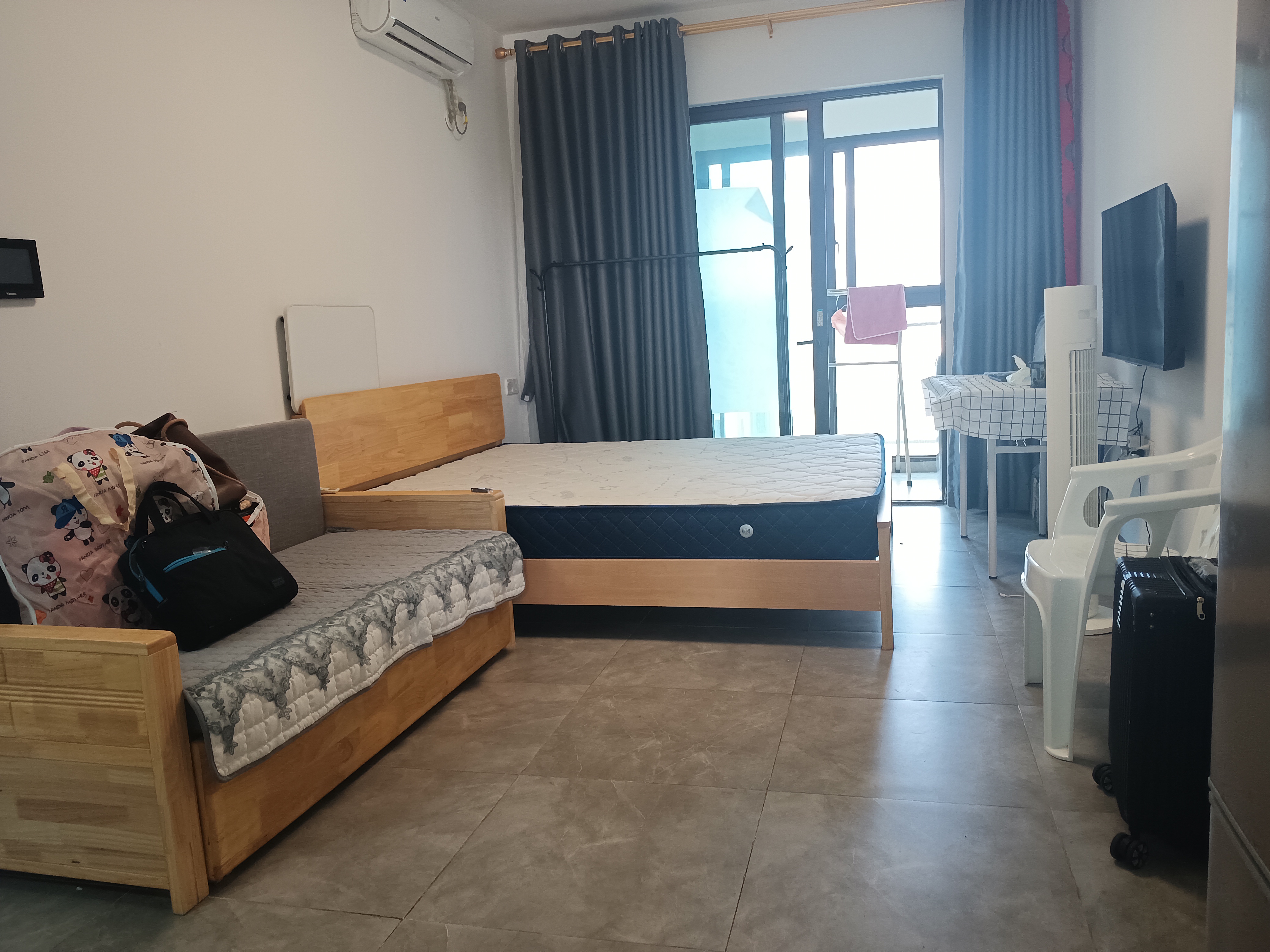 滨海新天地  1室1厅1卫    1600.0元/月室内图