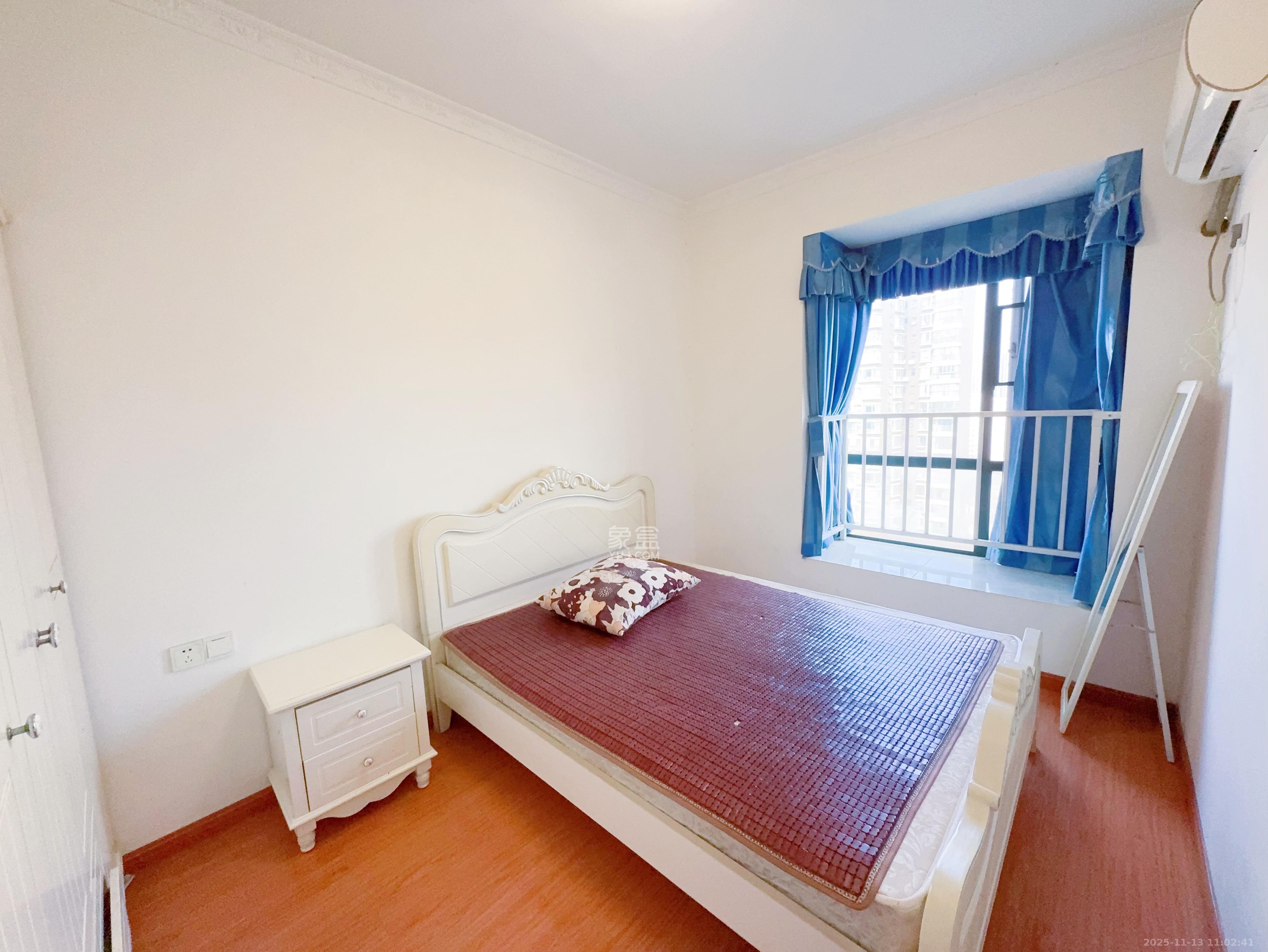 麓谷公馆（涉外国际公馆）  3室2厅1卫    2200.0元/月室内图