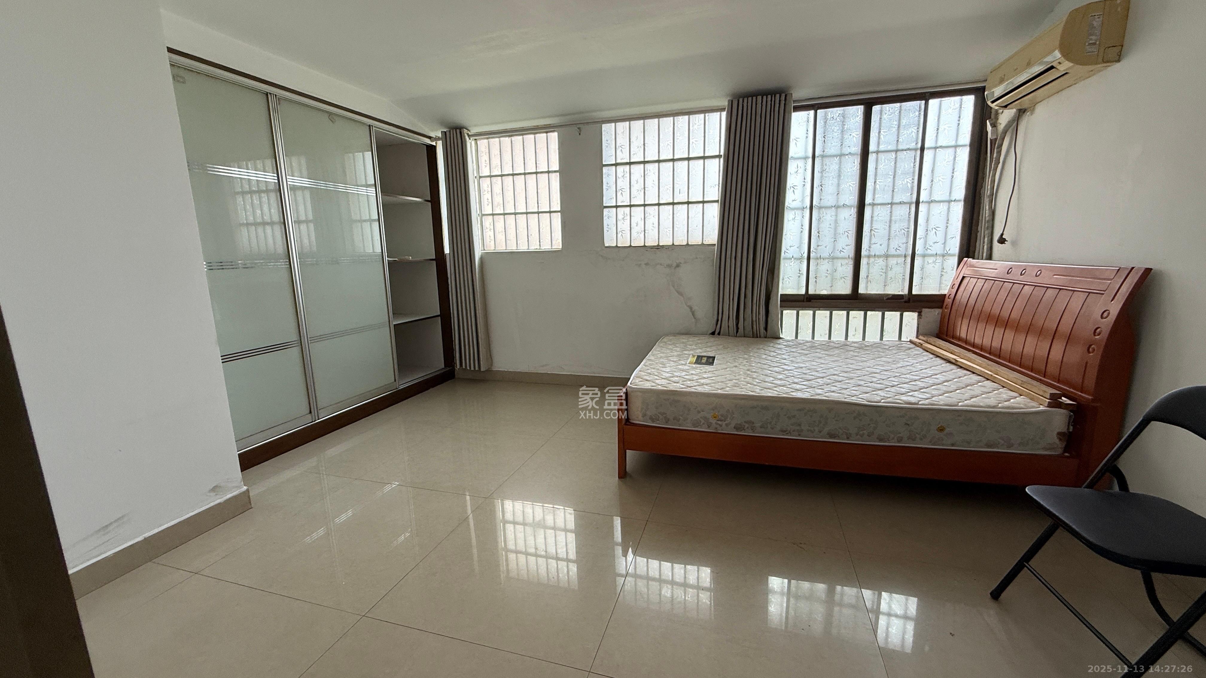 东南明苑  9室2厅3卫    3500.0元/月室内图