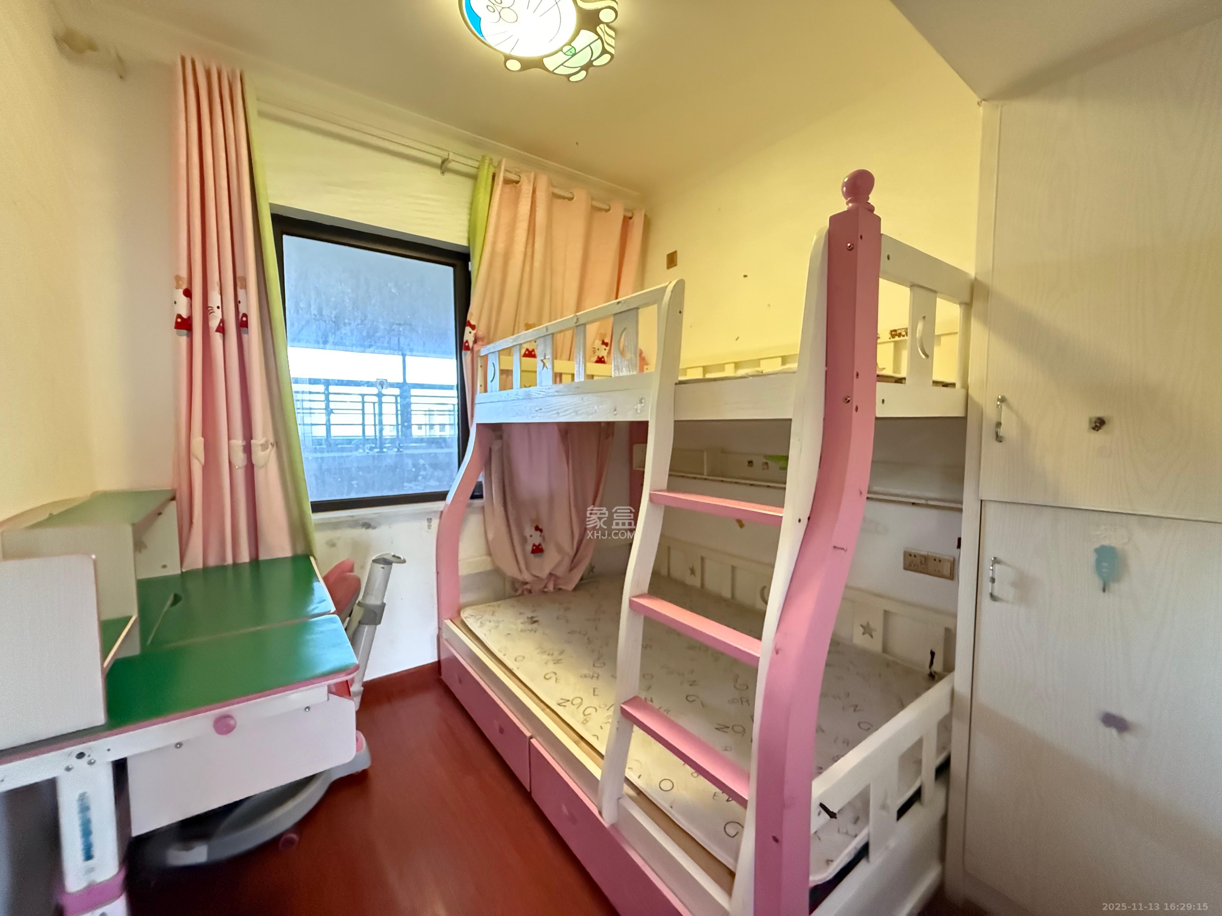 华润置地广场二期  3室2厅1卫    2200.0元/月室内图