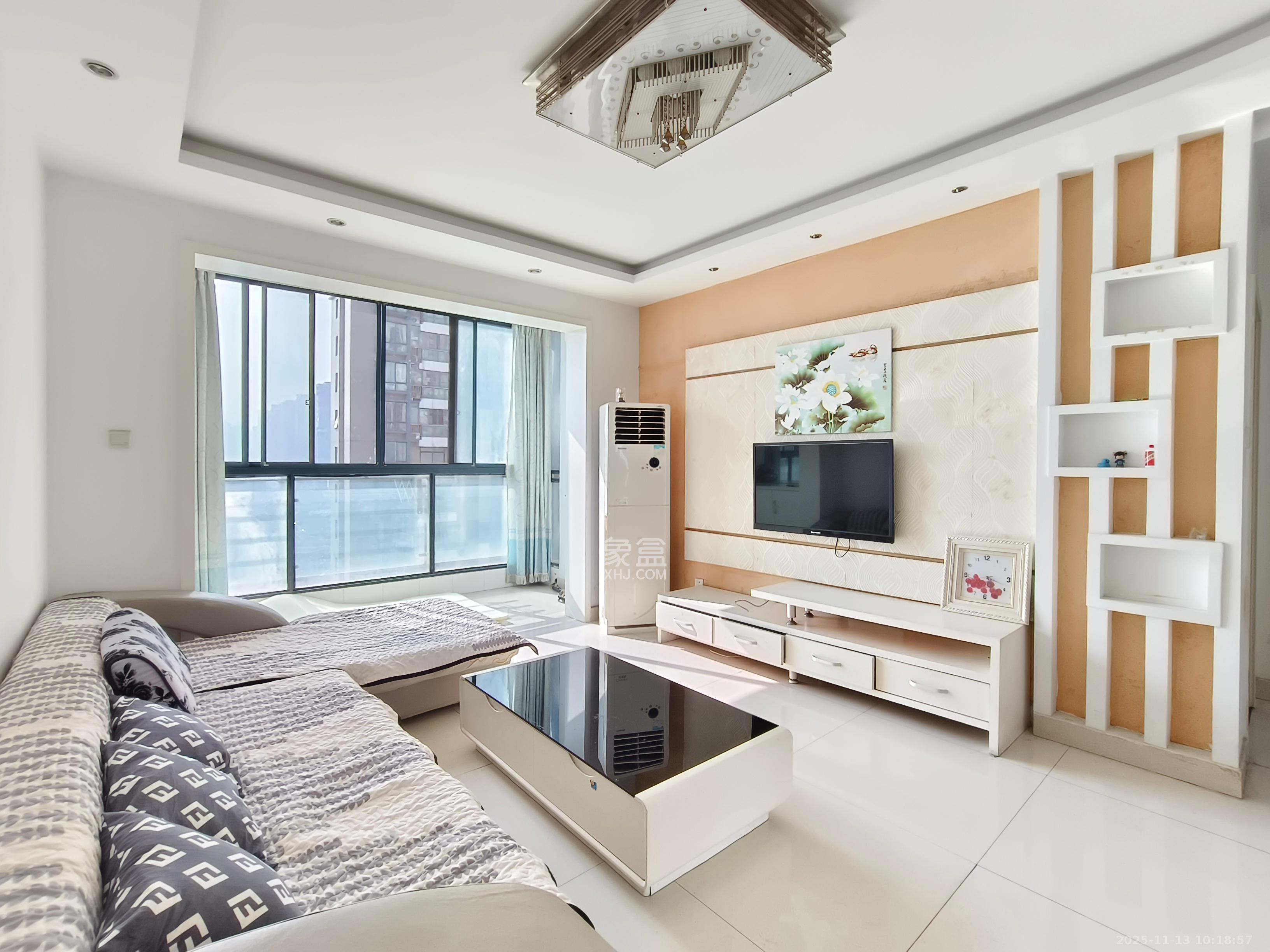 湘江世纪城咏江苑  2室2厅1卫    2000.0元/月