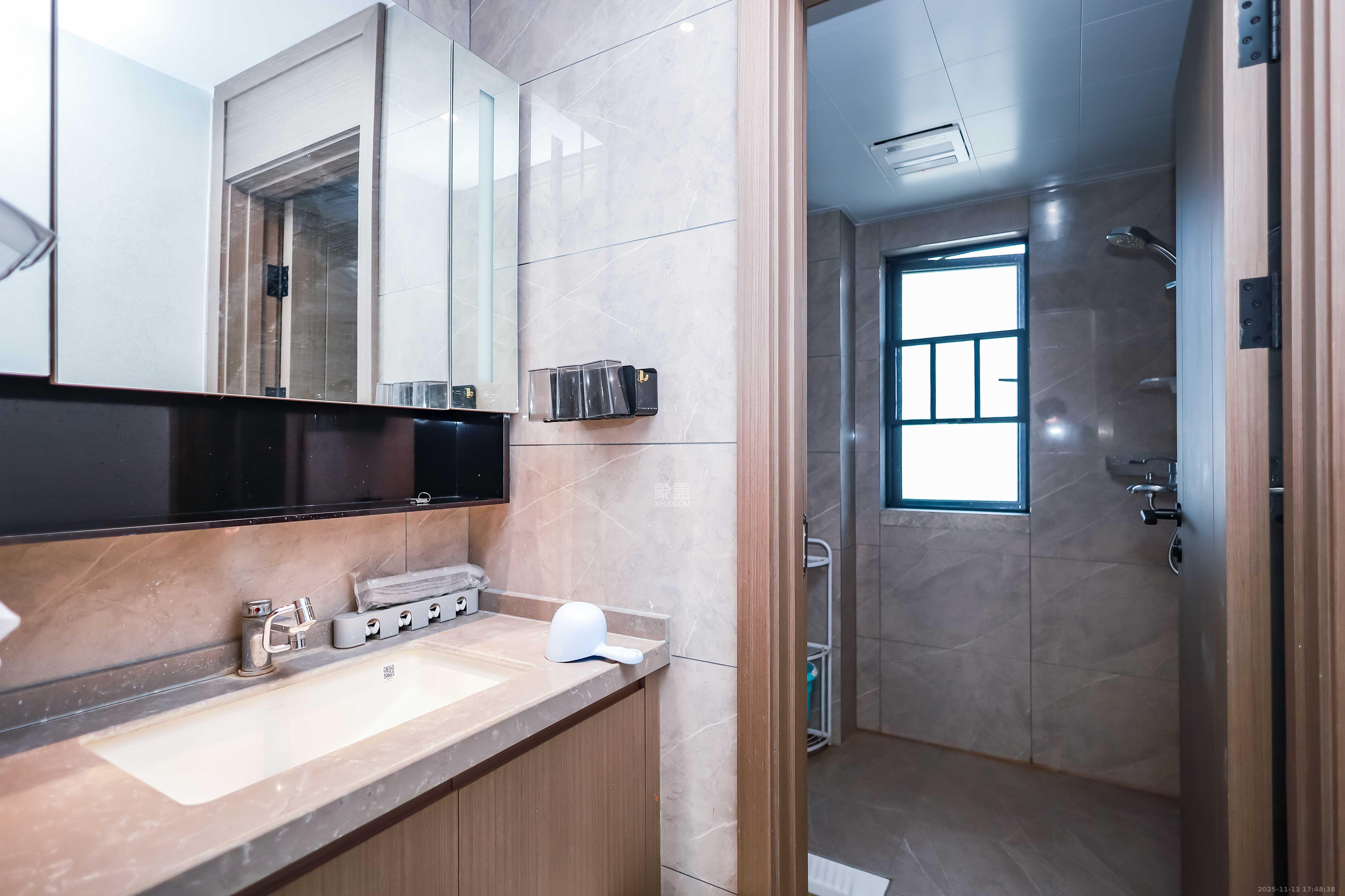 长房云尚公馆 4室2厅2卫 139.0万 长房云尚公馆 4室2厅2卫 139.0万卫生间