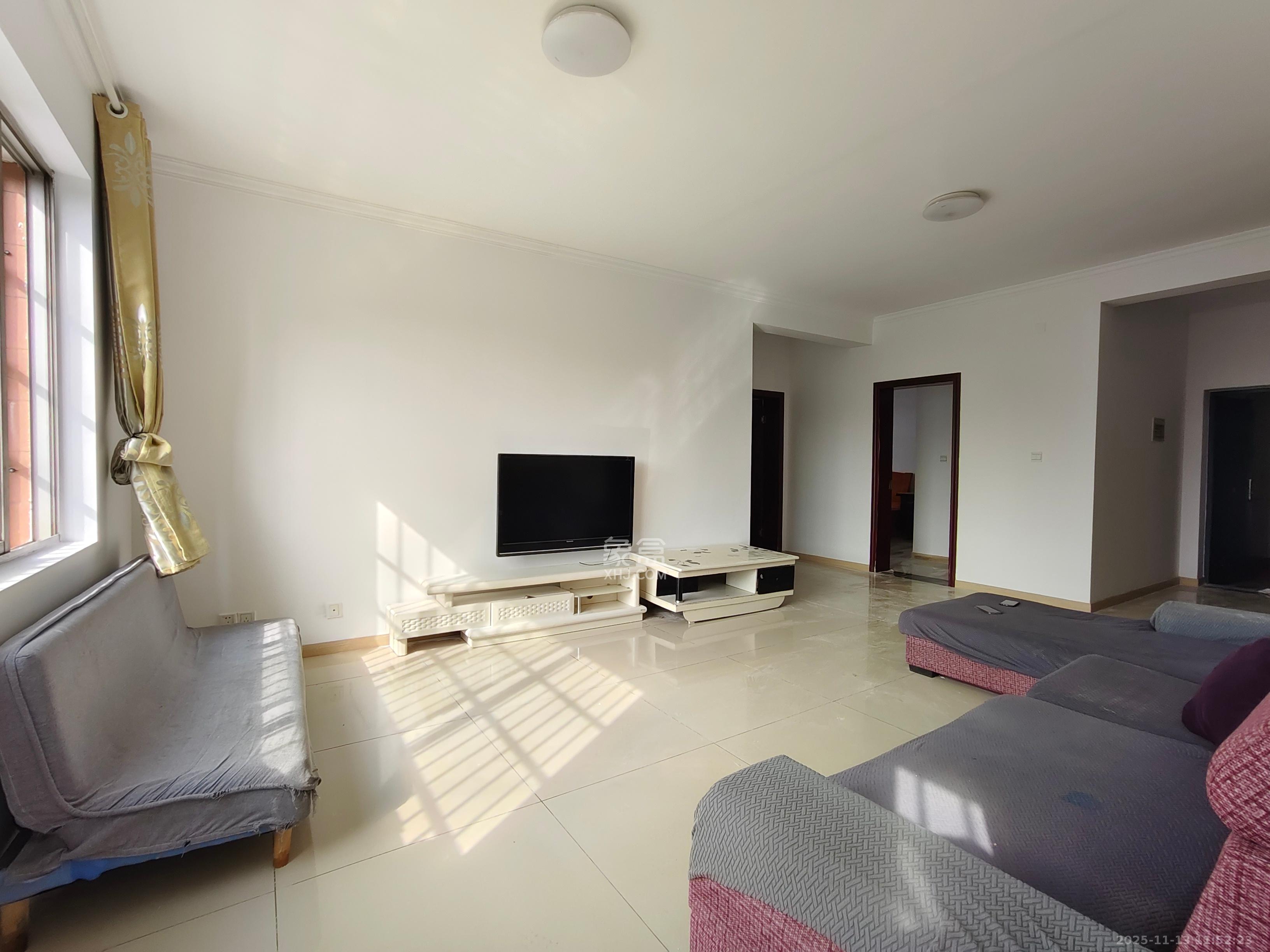 星沙商业步行街   129.94㎡      1500.0元/月室内图