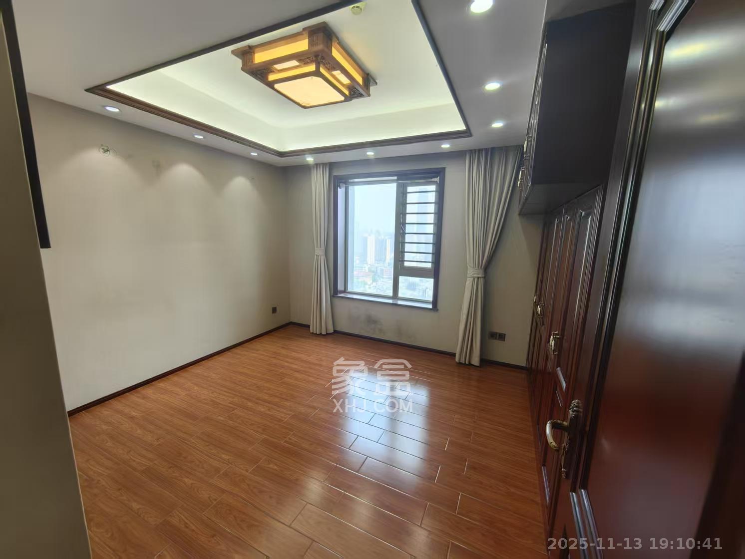 潮宗御苑  4室2厅2卫    10000.0元/月室内图