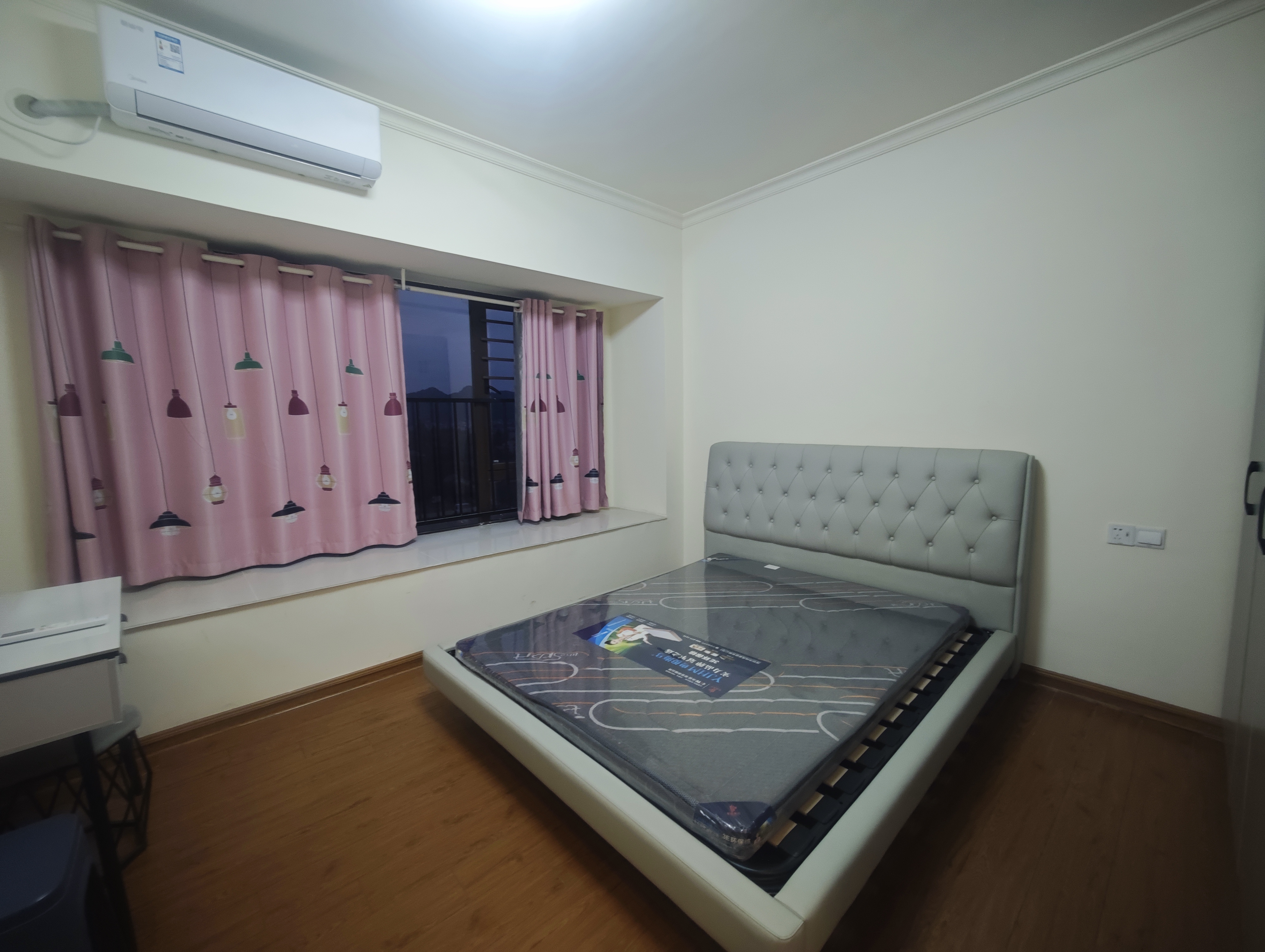 碧桂园豪园-二期  3室2厅2卫    1500.0元/月室内图