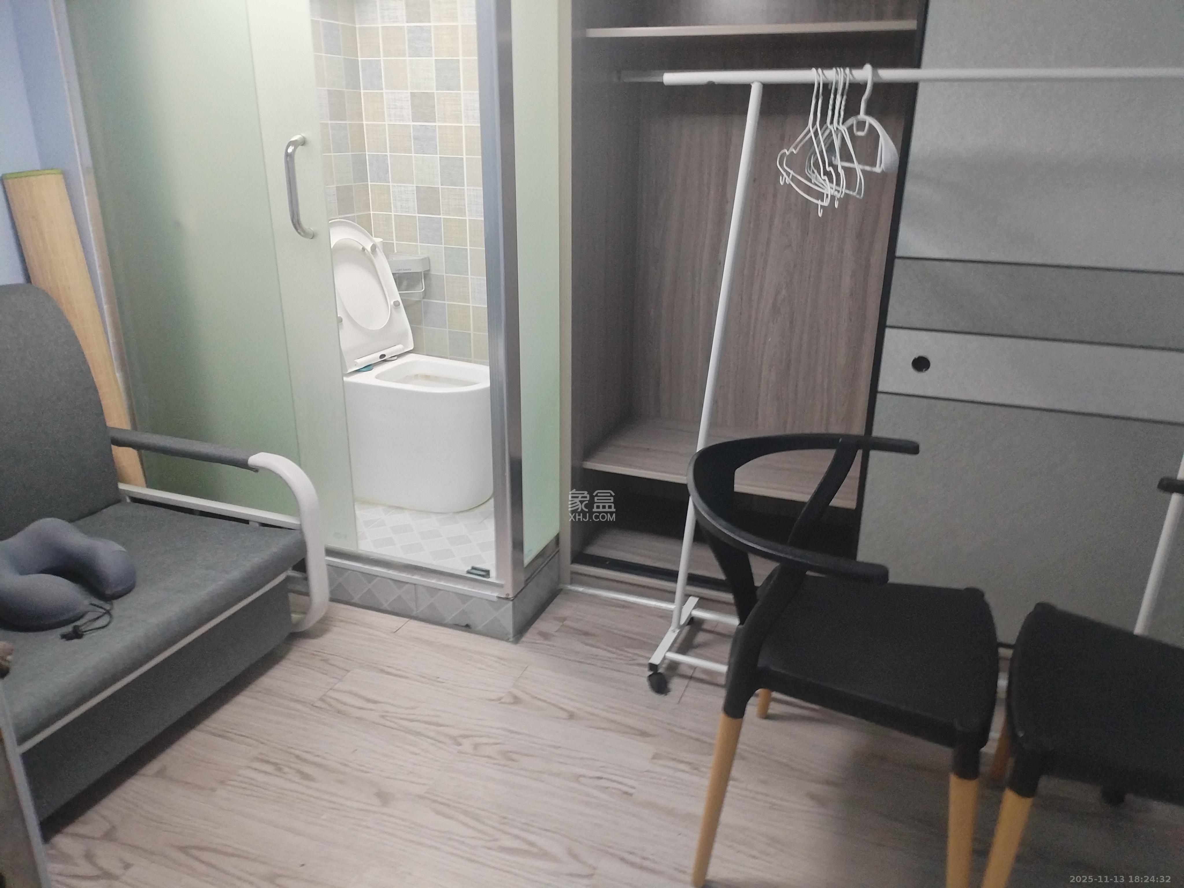 海伦春天  1室1厅1卫    1800.0元/月室内图