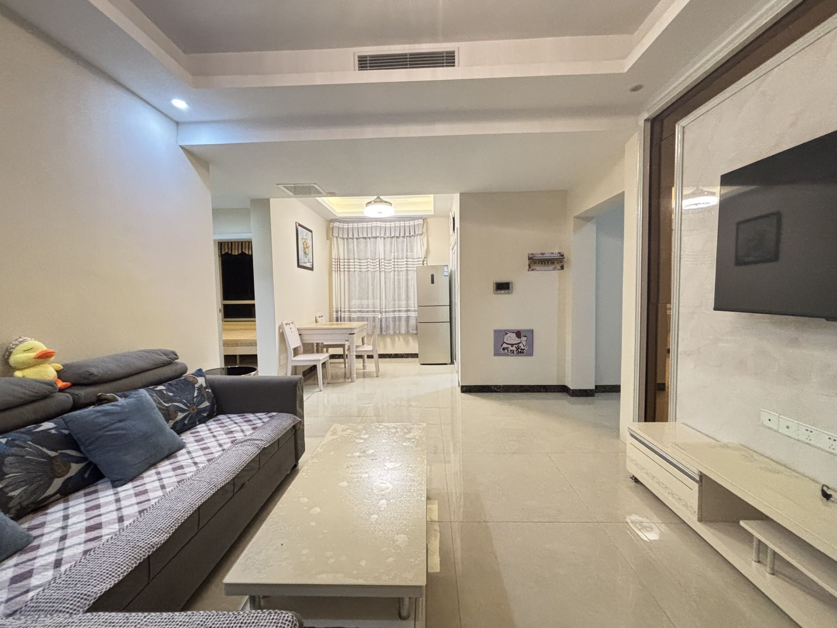 中弘西岸首府  2室2厅1卫    2000.0元/月室内图