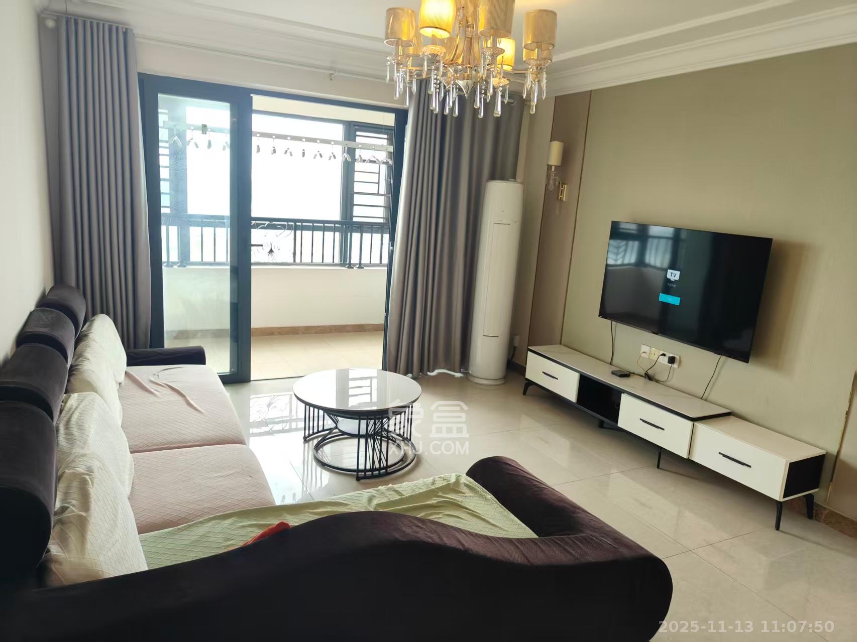 恒大御景半岛  3室2厅2卫    1800.0元/月室内图