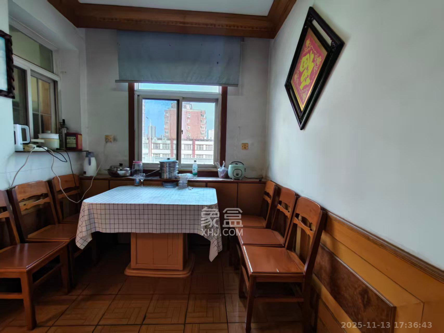 马王堆老干部休养所 3室2厅1卫 1500.0元/月 马王堆老干部休养所 3室2厅1卫 1500.0元/月室内图