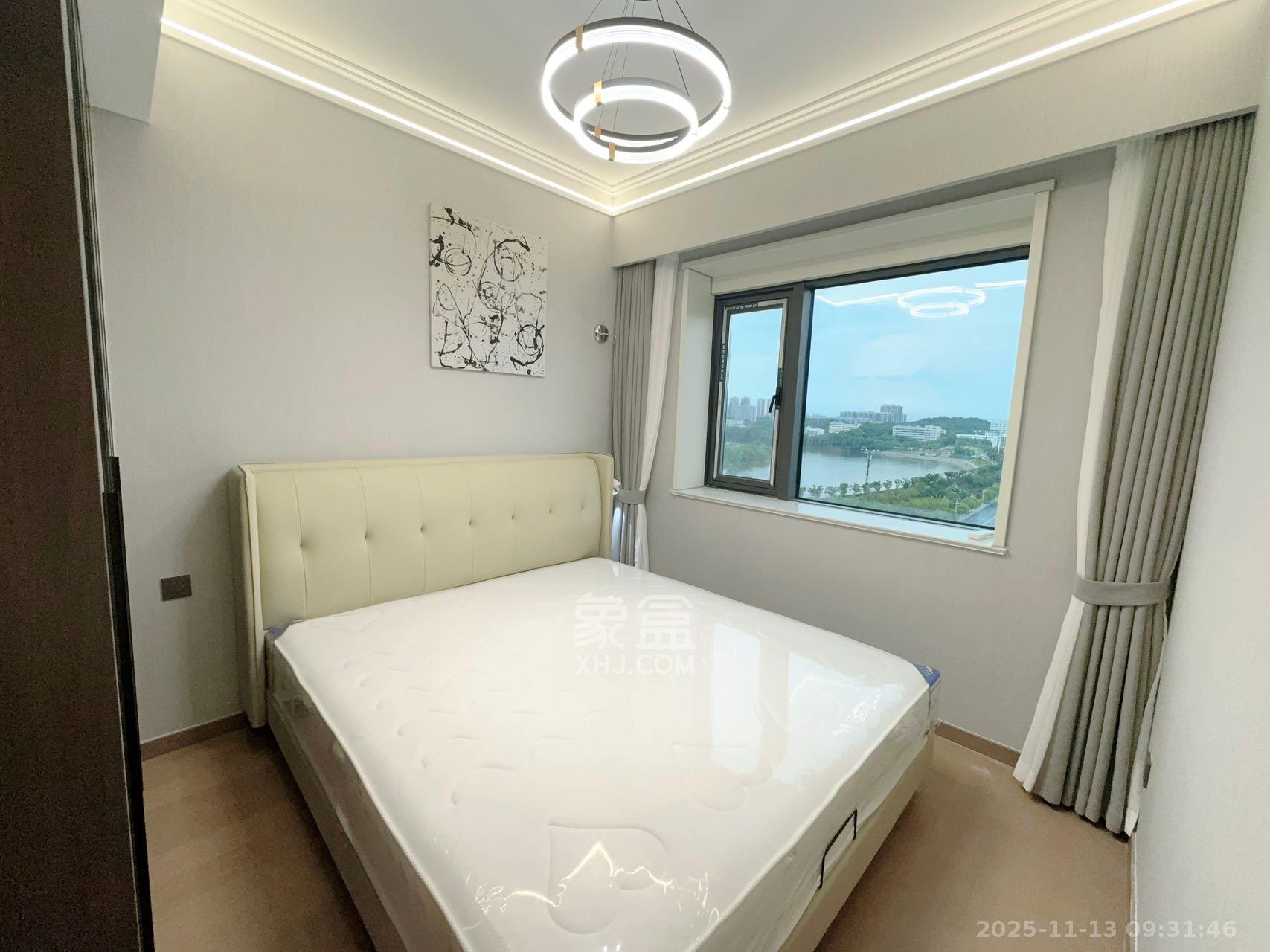 绿地V岛 4室1厅2卫 4800.0元/月 绿地V岛 4室1厅2卫 4800.0元/月室内图