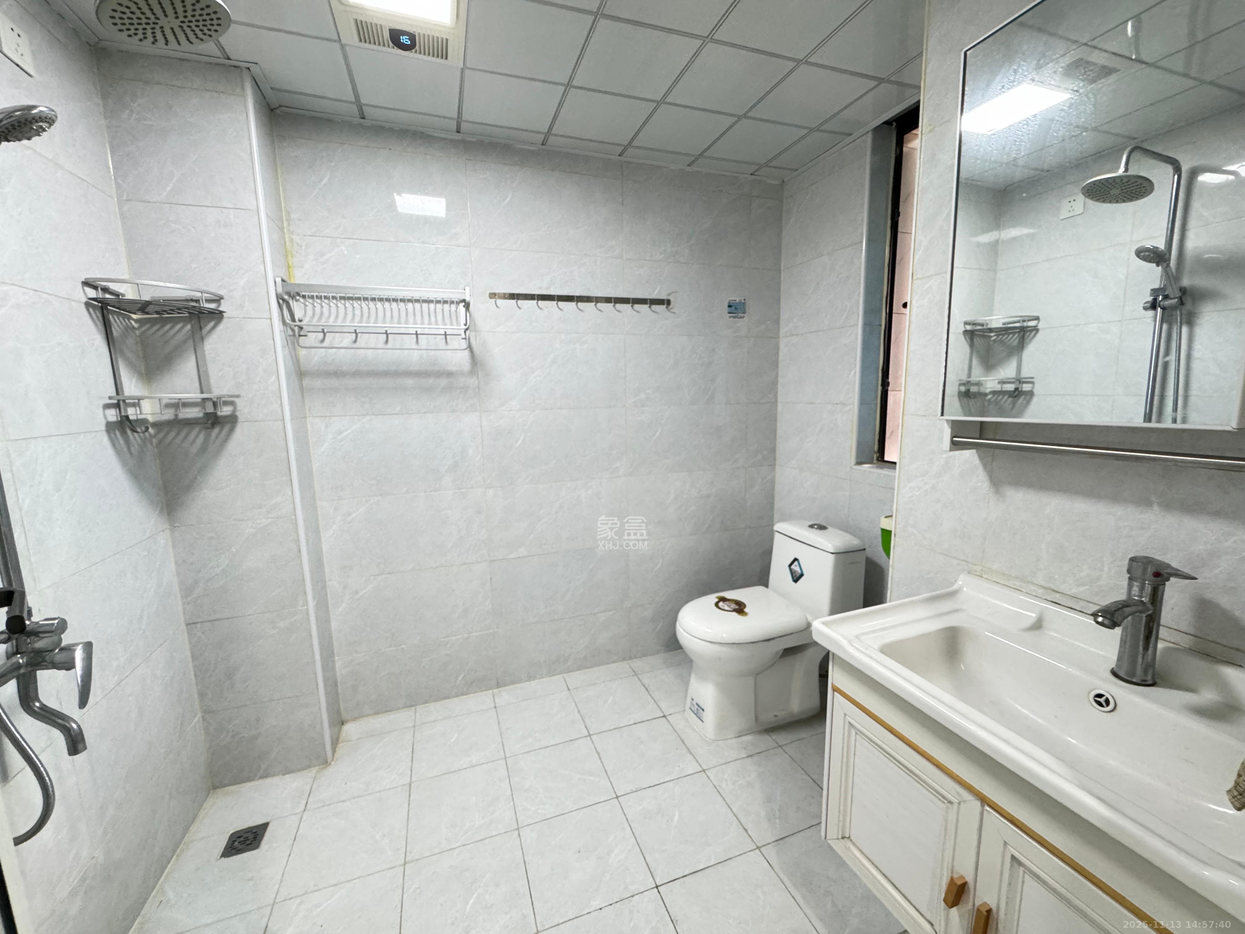 中欣楚天熙苑  3室2厅2卫    2700.0元/月室内图