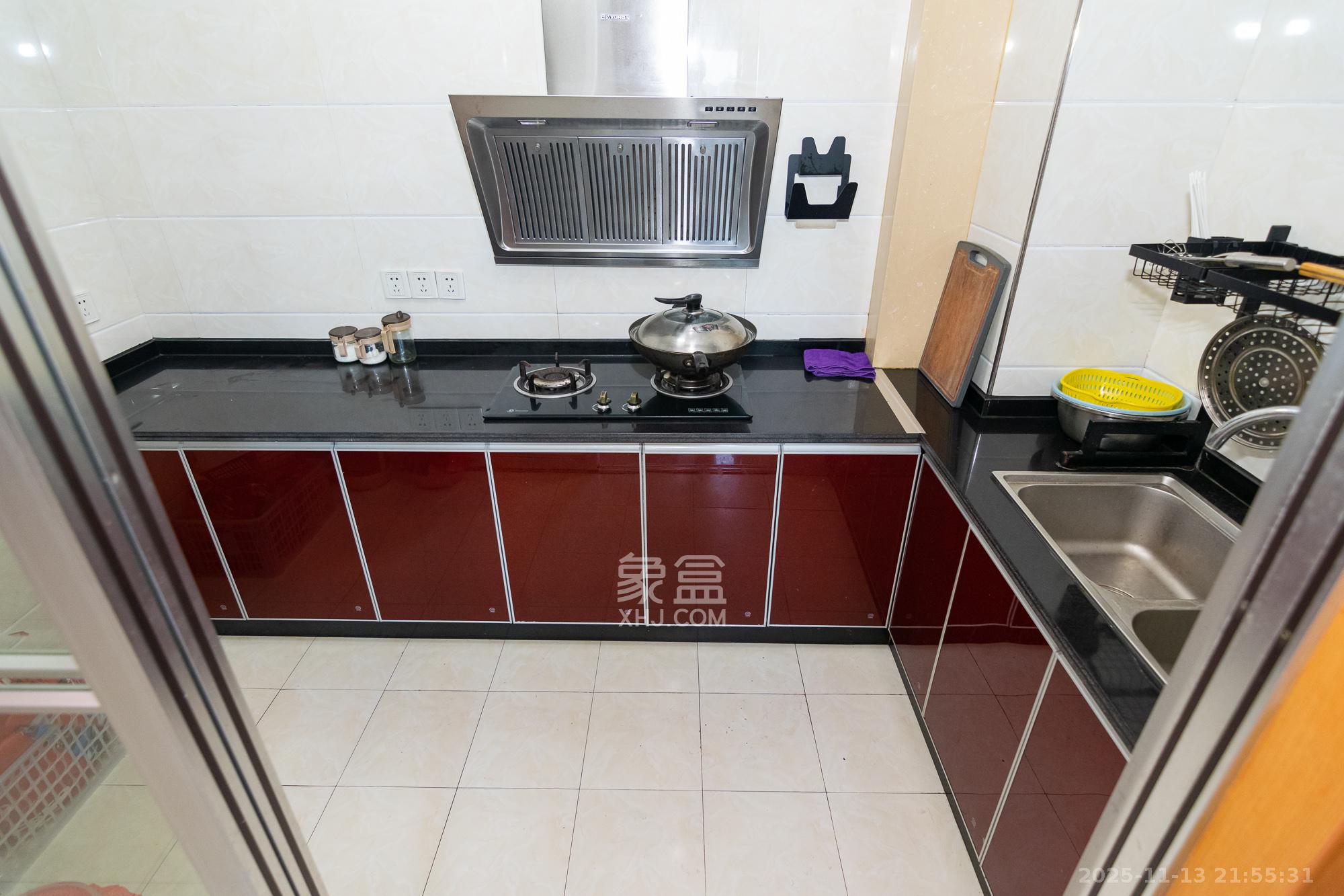 联诚国际城 3室2厅1卫 46.8万 联诚国际城 3室2厅1卫 46.8万厨房