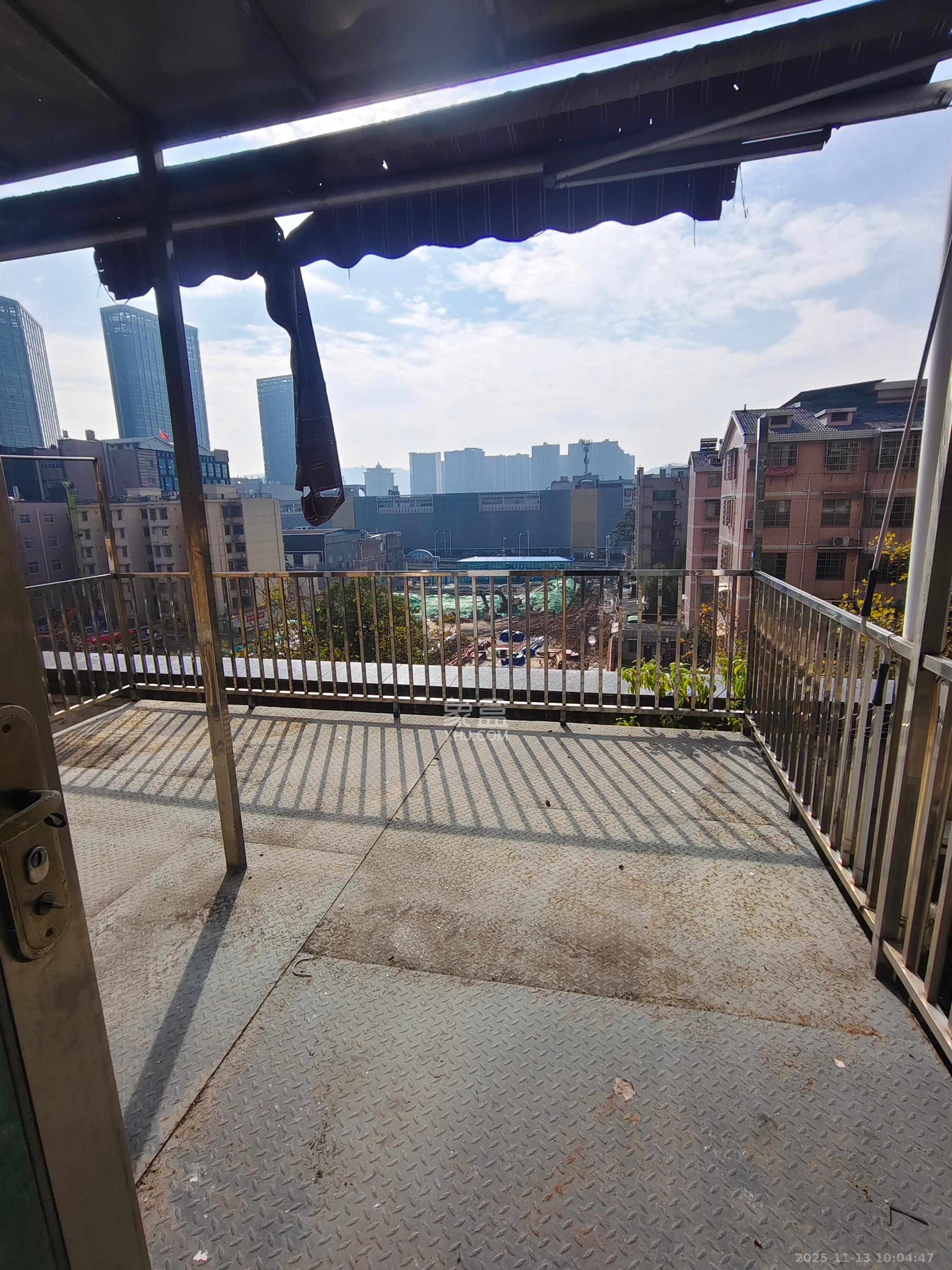 广盛华苑  2室1厅1卫    1700.0元/月室内图