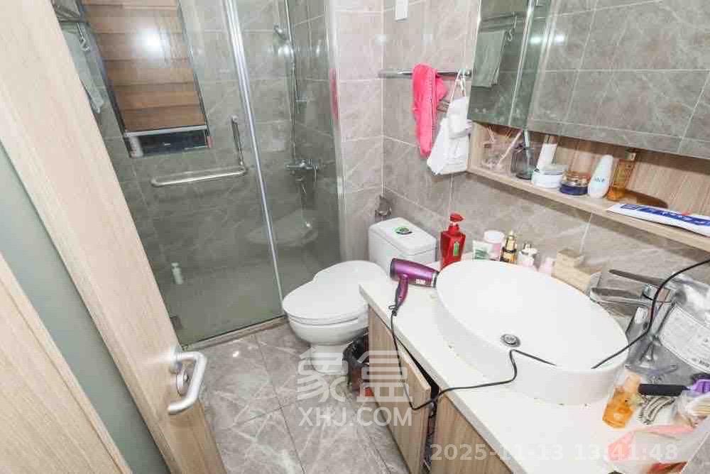 南山梅溪一方  3室2厅2卫    2800.0元/月室内图