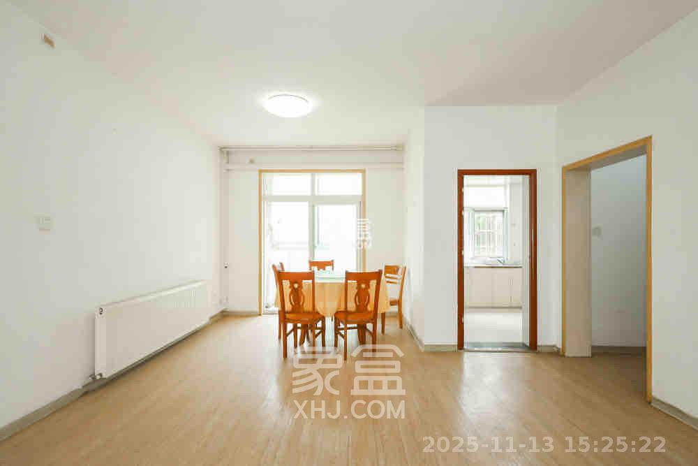 八方小区A区  4室3厅2卫    5200.0元/月室内图1