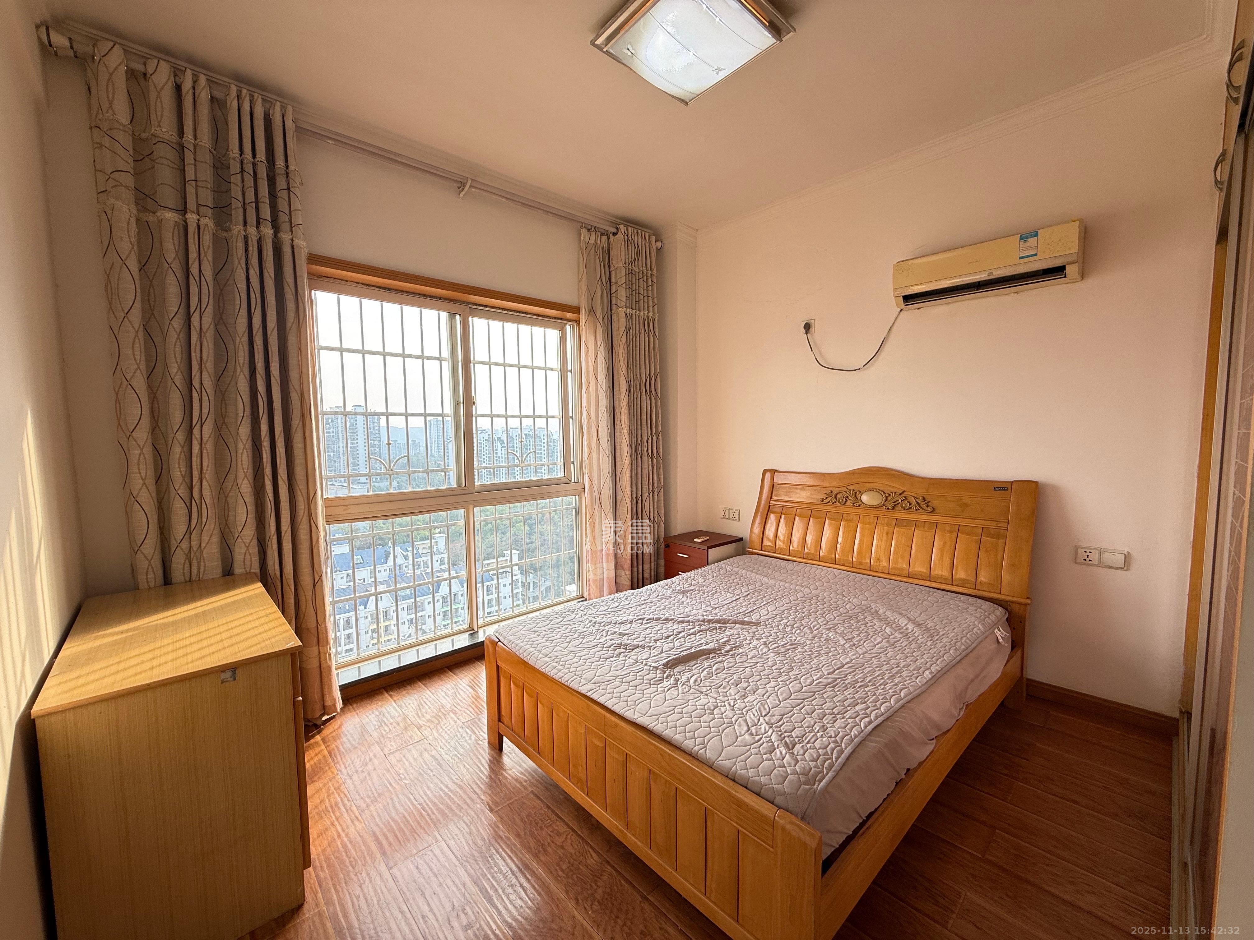 谋房博客(博客天街) 3室2厅2卫 2600.0元/月 谋房博客(博客天街) 3室2厅2卫 2600.0元/月室内图