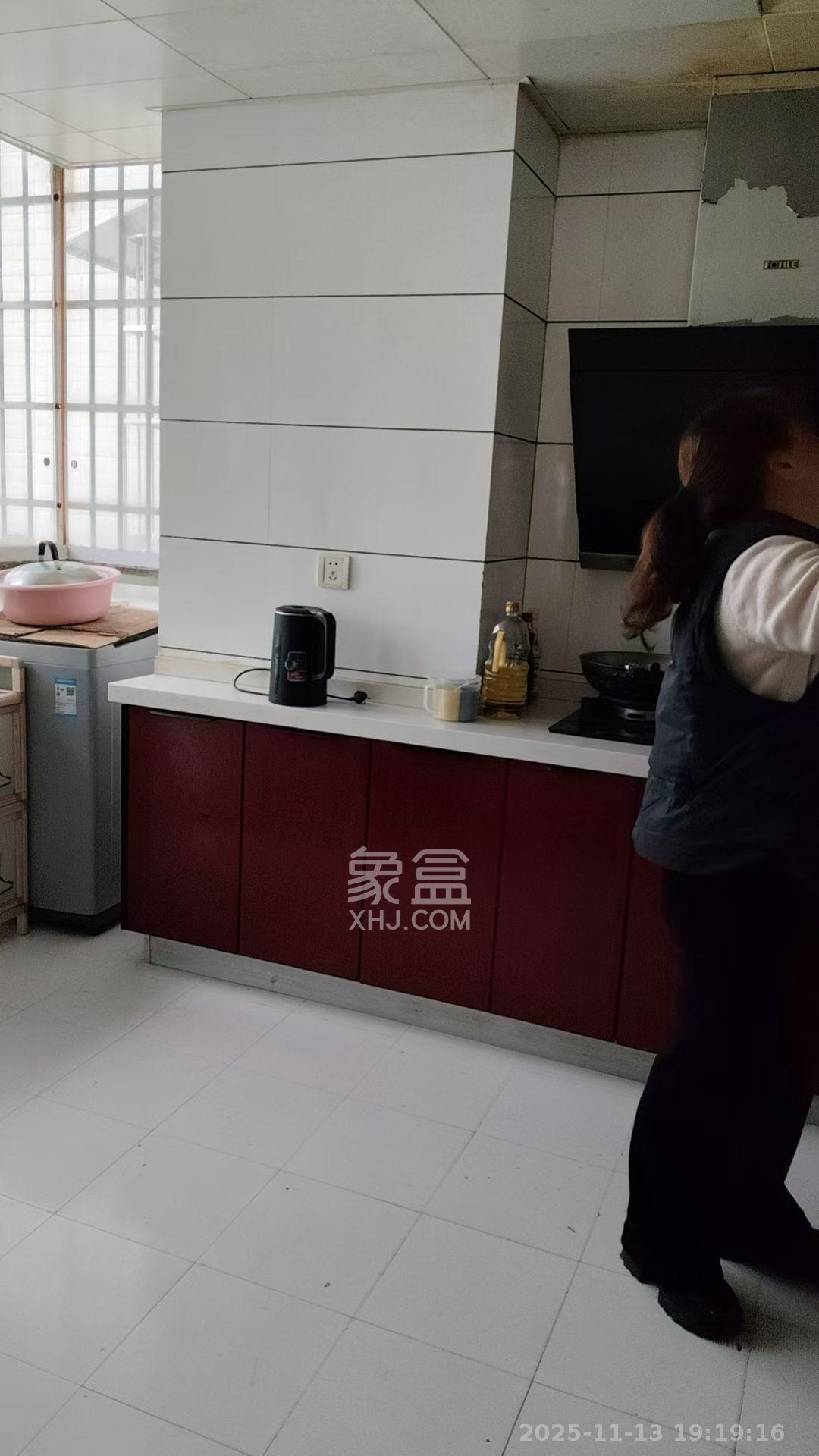 三王丽都  3室2厅2卫    4500.0元/月室内图