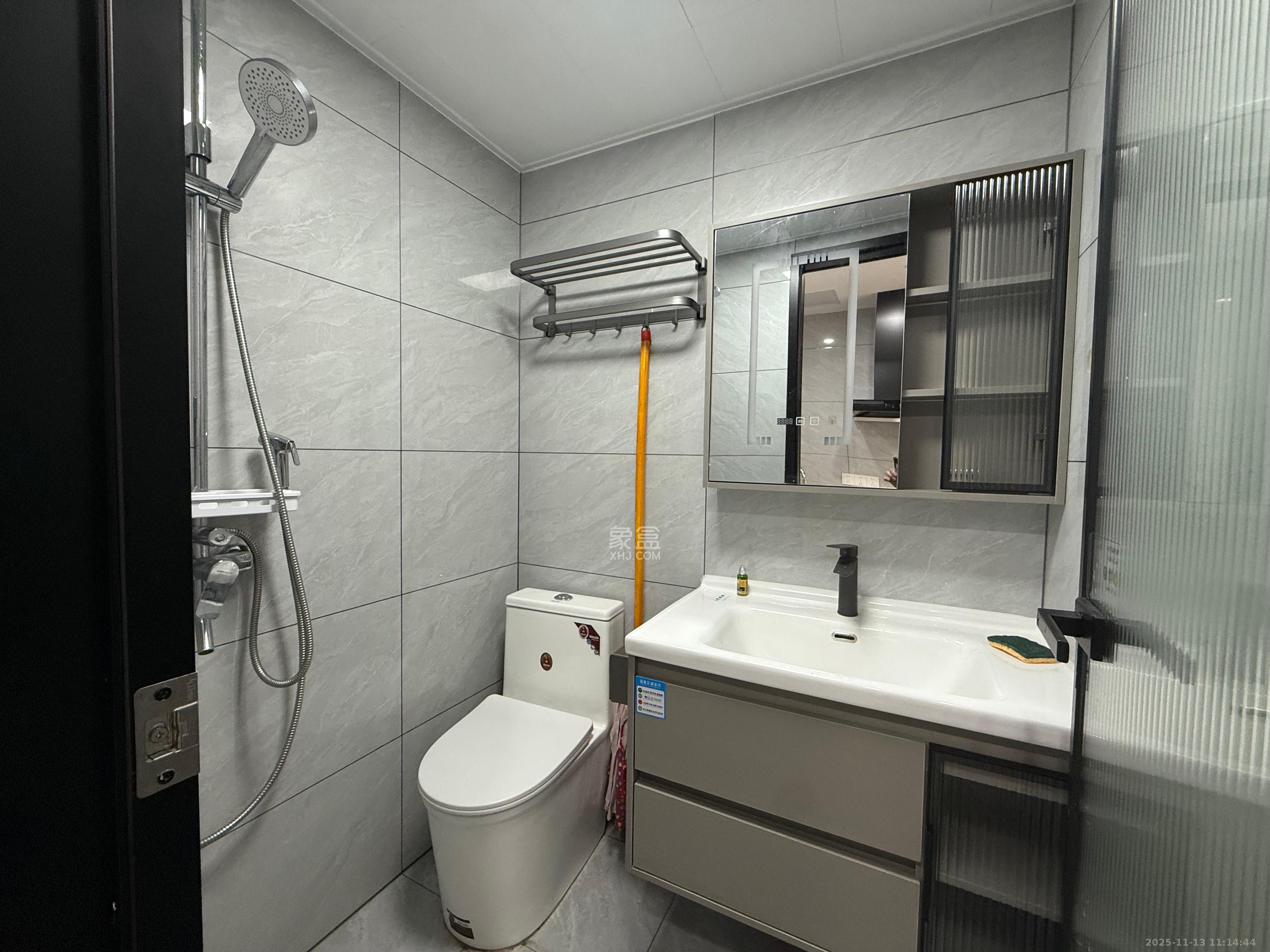 金地铂悦  1室0厅0卫    1200.0元/月室内图