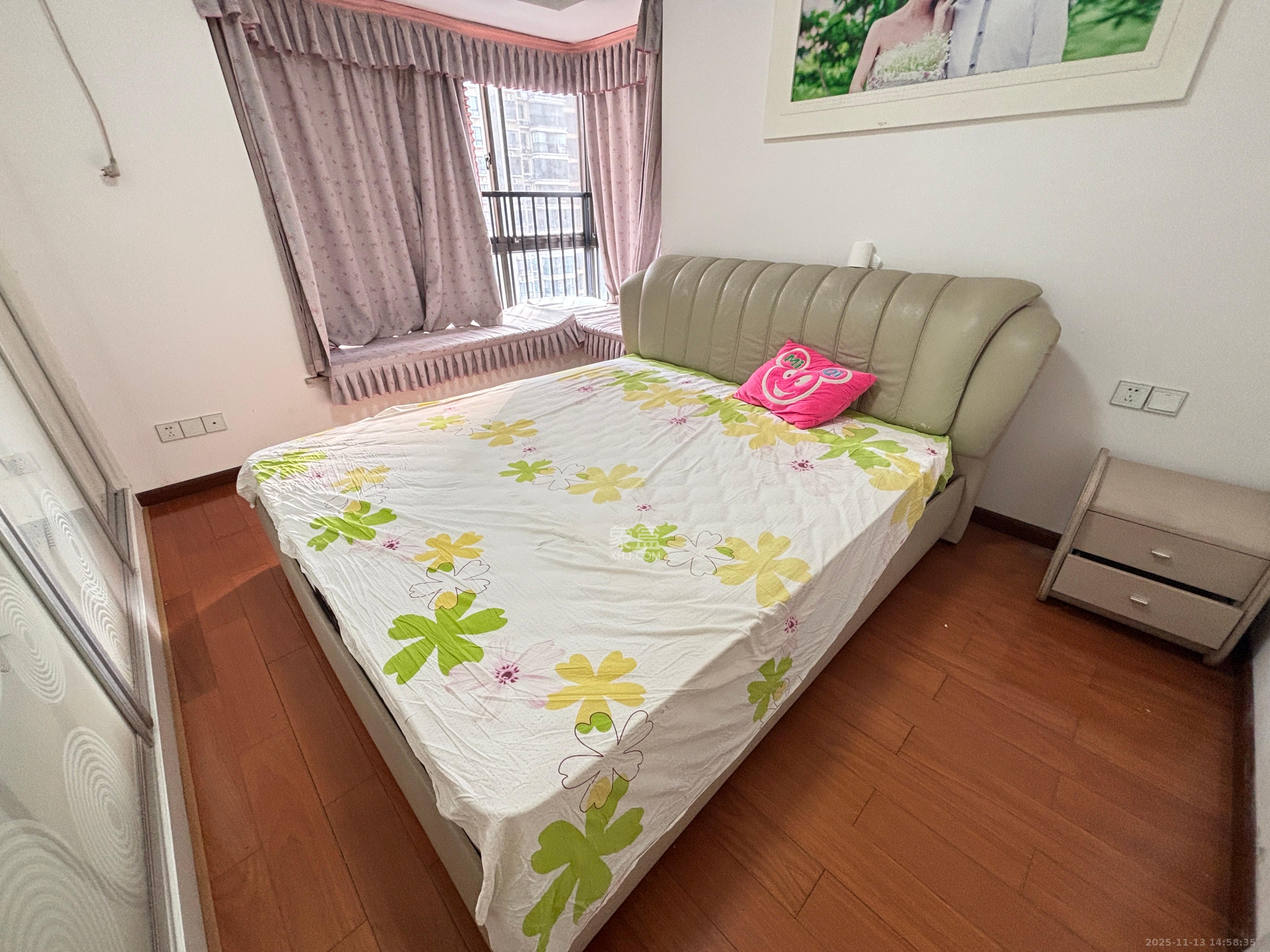 钱隆樽品(一、二、三期)  3室2厅2卫    2800.0元/月室内图