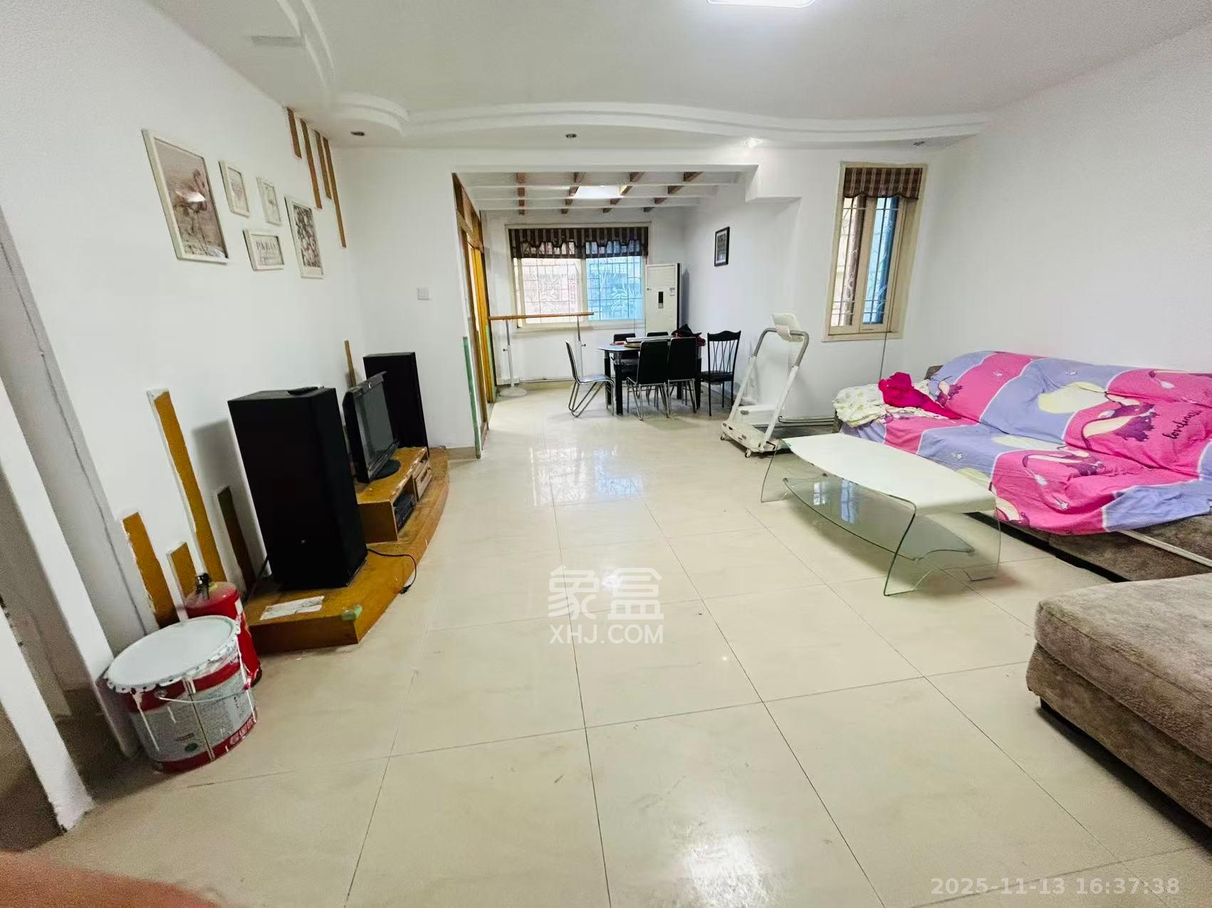 长征花园  3室2厅2卫    1900.0元/月室内图