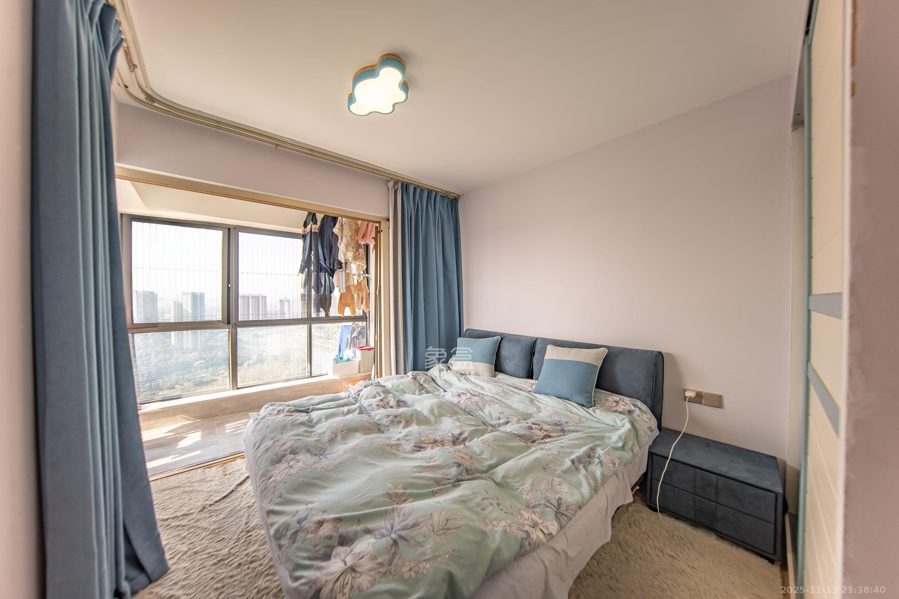 兰亭湾畔 3室2厅2卫 150.0万 兰亭湾畔 3室2厅2卫 150.0万卧室