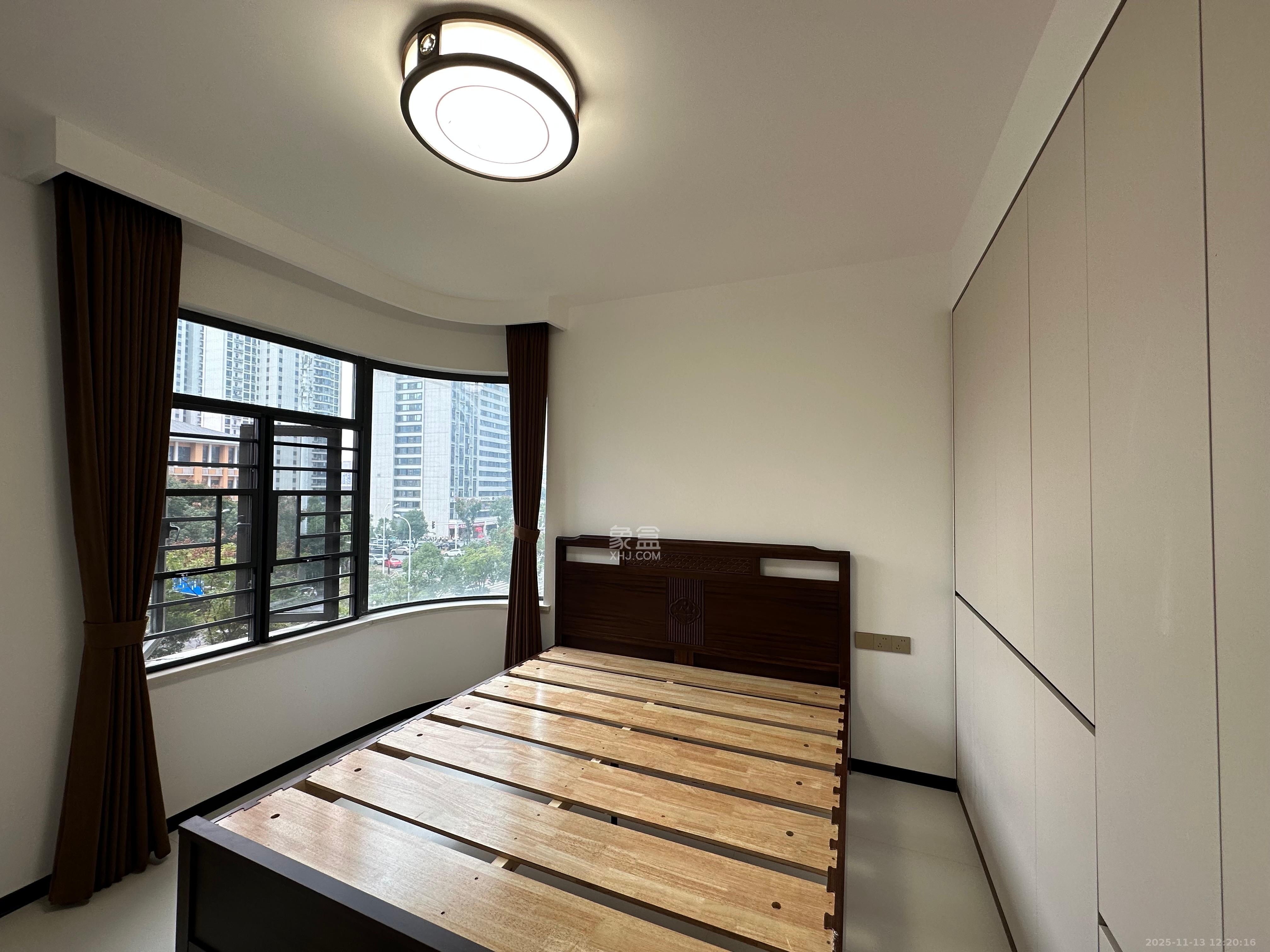 嘉雨东苑 3室2厅2卫 5200.0元/月 嘉雨东苑 3室2厅2卫 5200.0元/月室内图