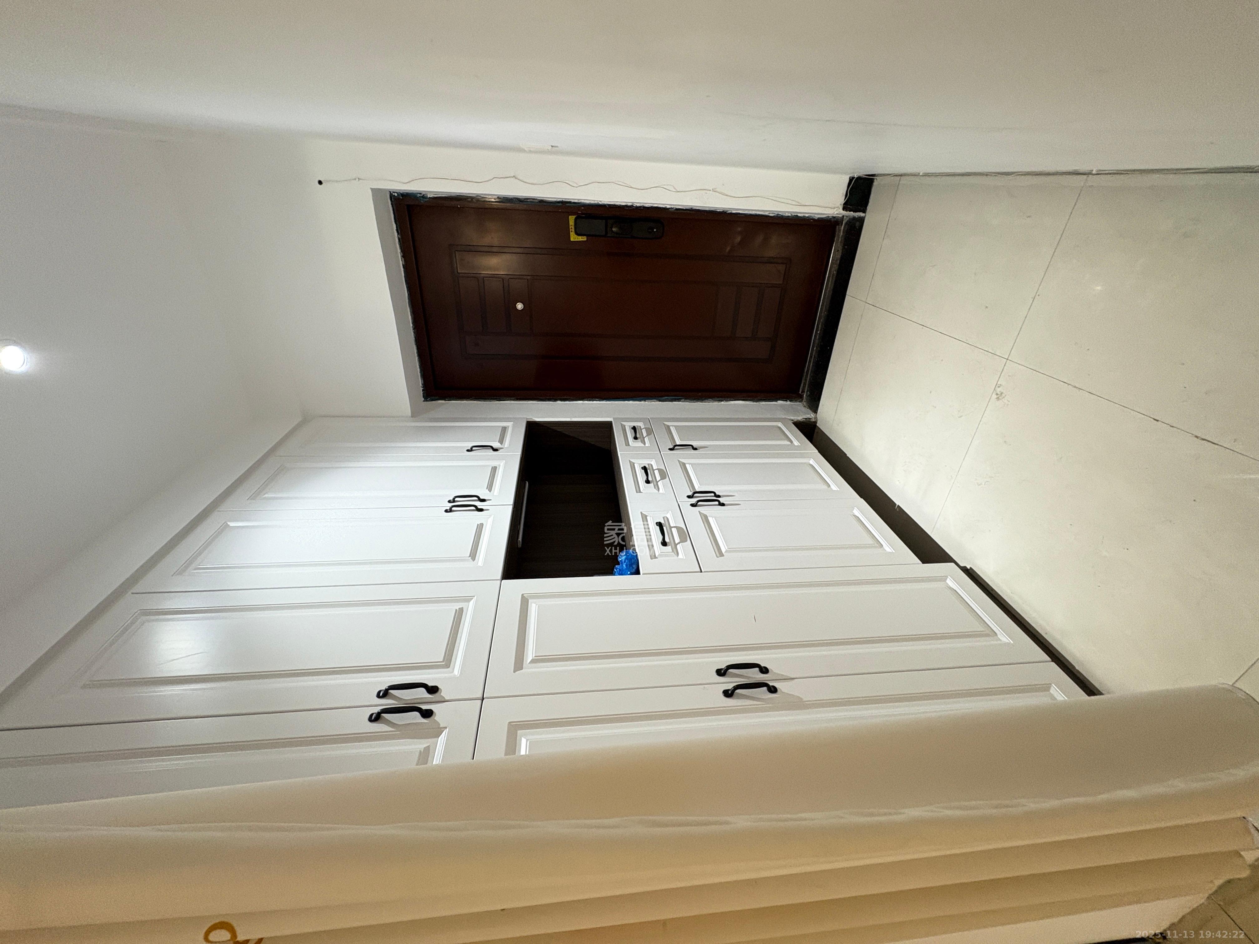 星城国际  2室2厅1卫    1700.0元/月室内图