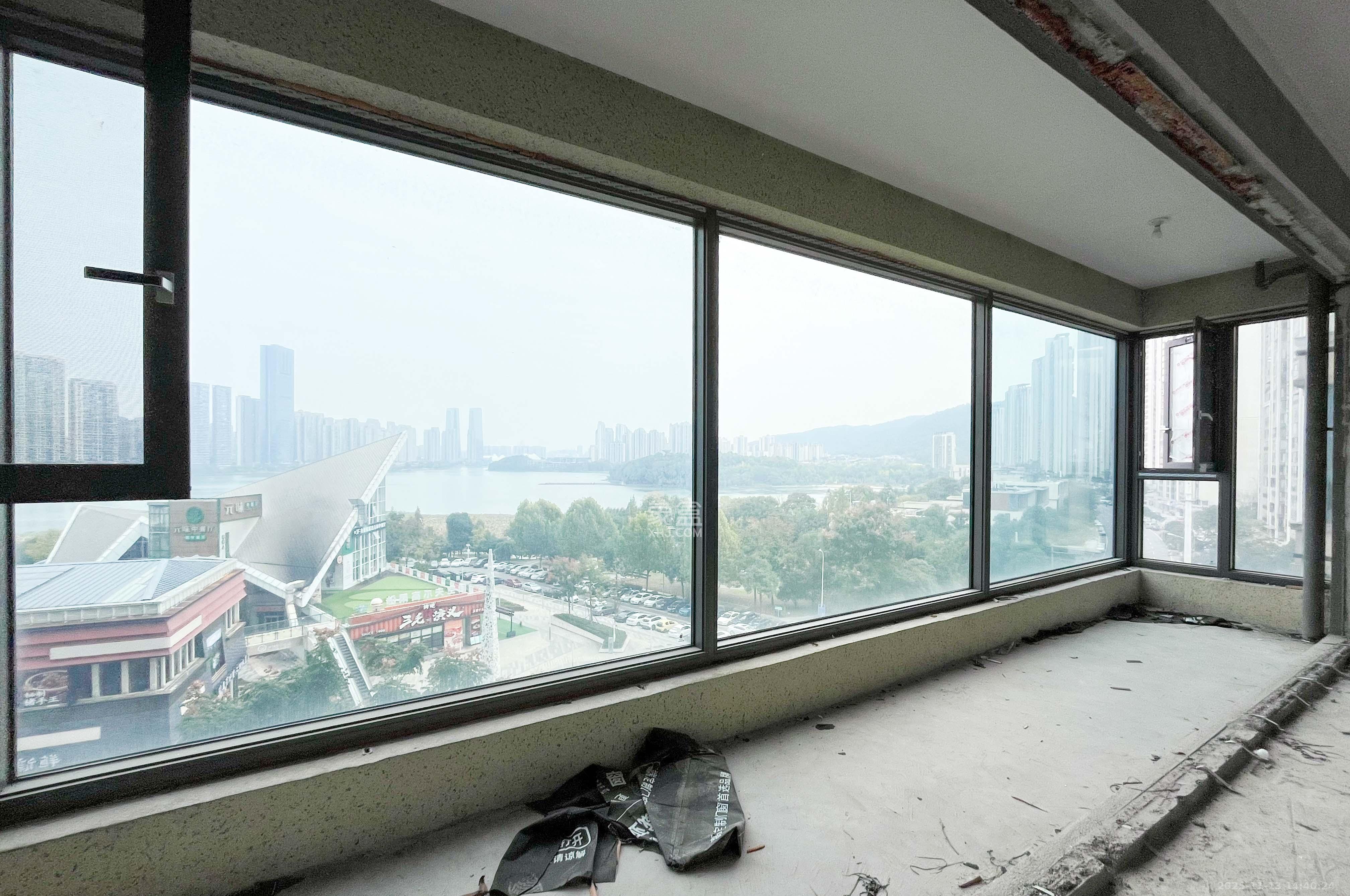 卓越浅水湾 4室2厅2卫 270.0万 卓越浅水湾 4室2厅2卫 270.0万其他