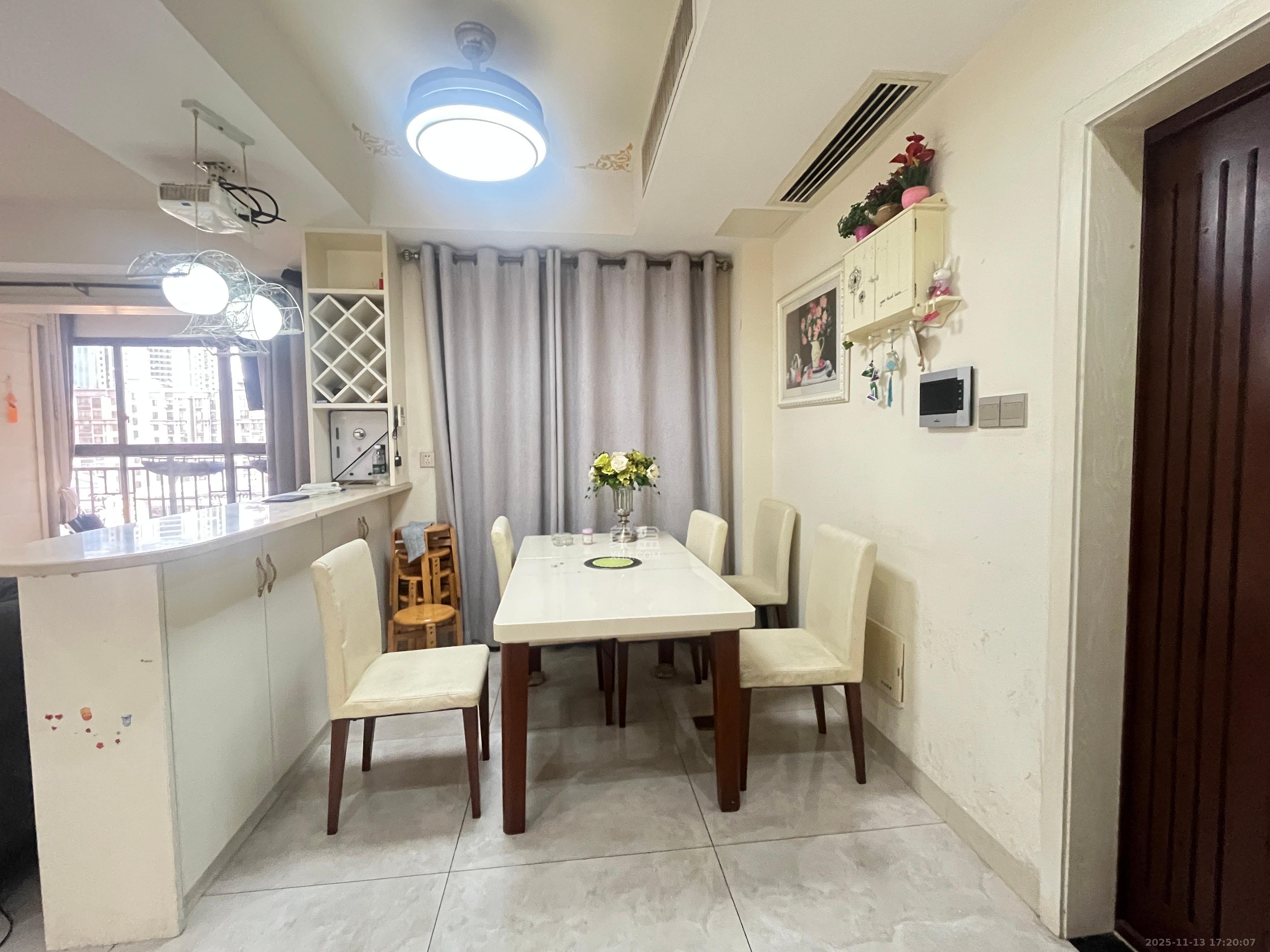 江山帝景雅典 3室2厅1卫 2300.0元/月 江山帝景雅典 3室2厅1卫 2300.0元/月室内图