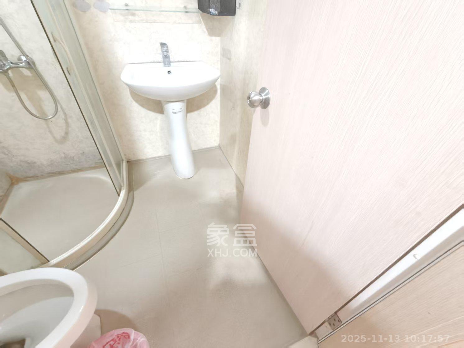 花漾年华（桂花园）  1室1厅1卫    1100.0元/月