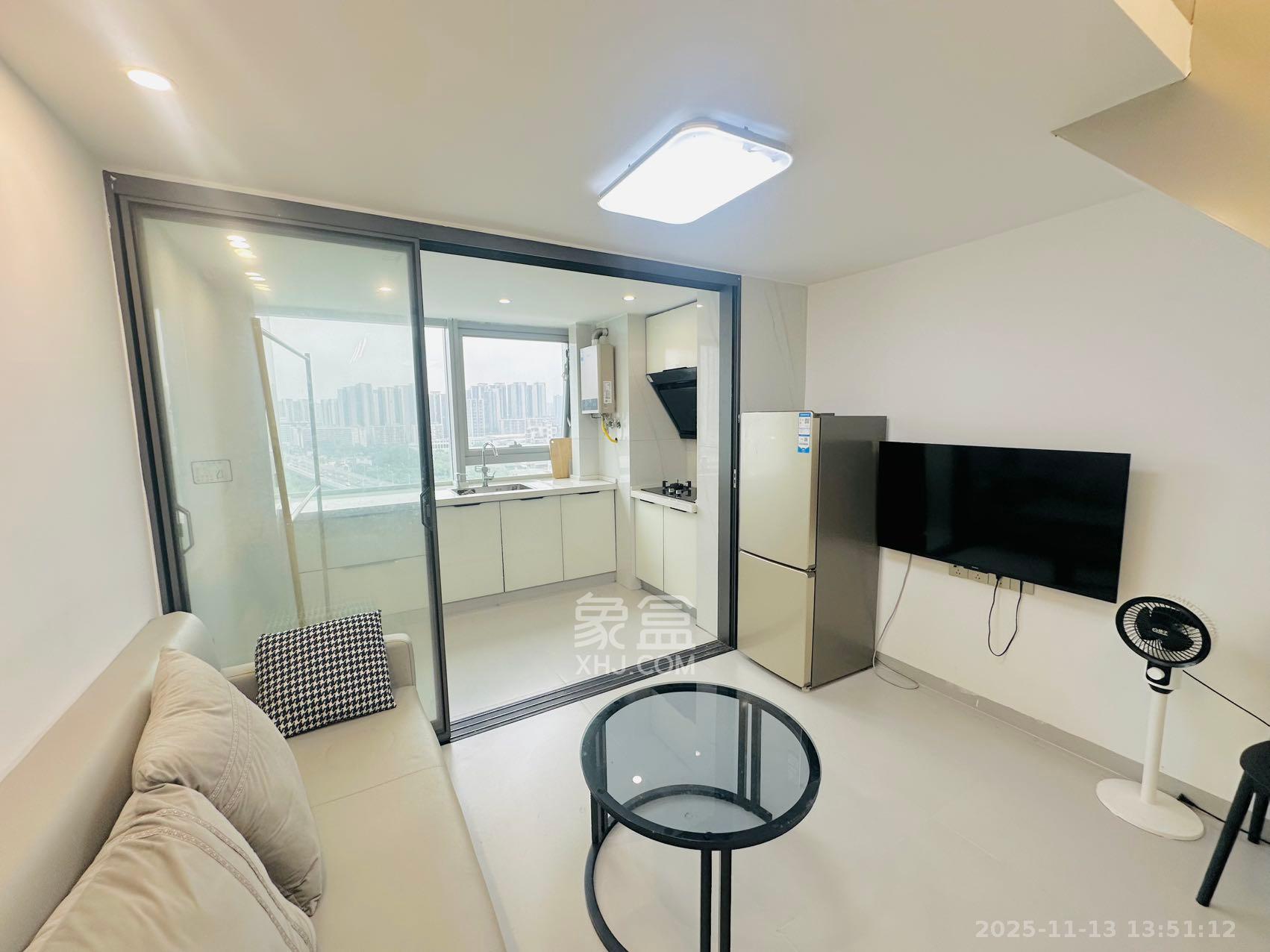 卓越伊景寓 1室0厅0卫 2200.0元/月 卓越伊景寓 1室0厅0卫 2200.0元/月室内图