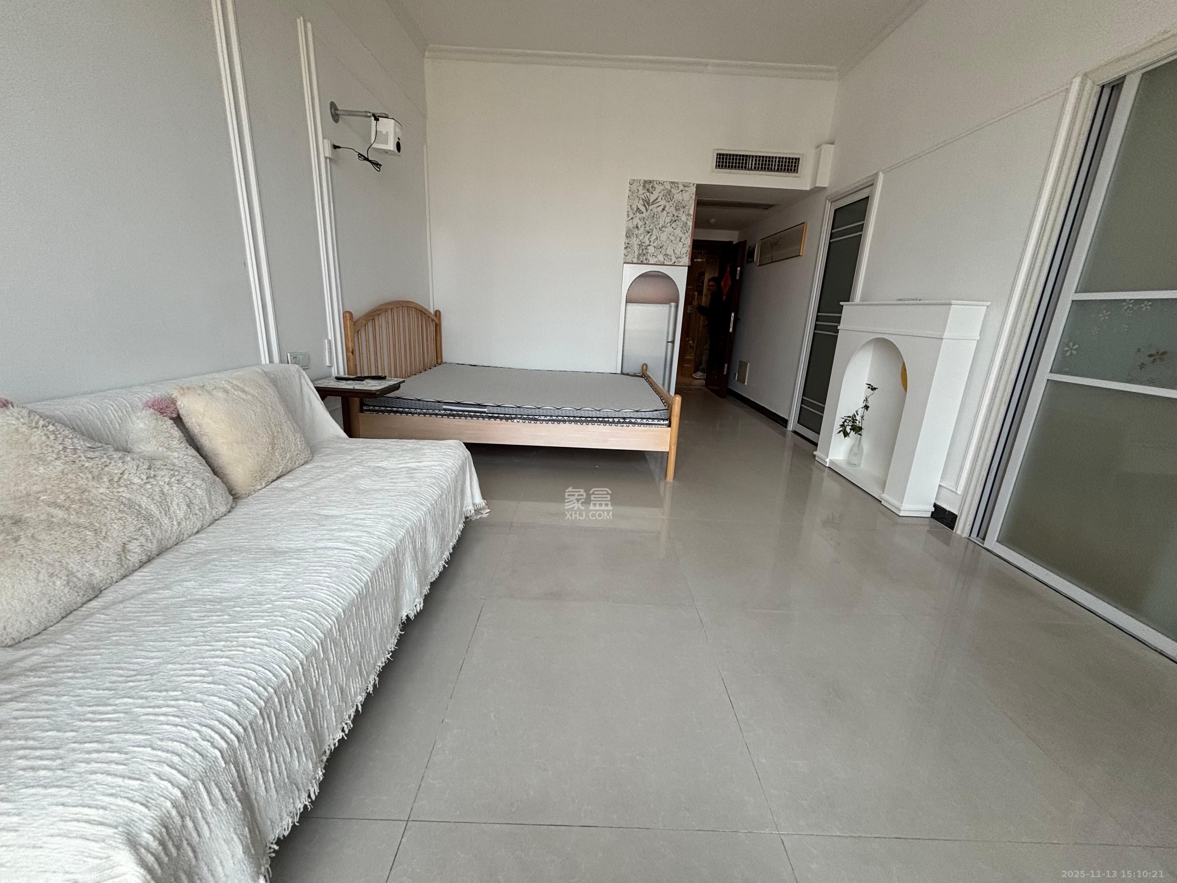 万坤图财富广场  1室1厅1卫    1800.0元/月室内图