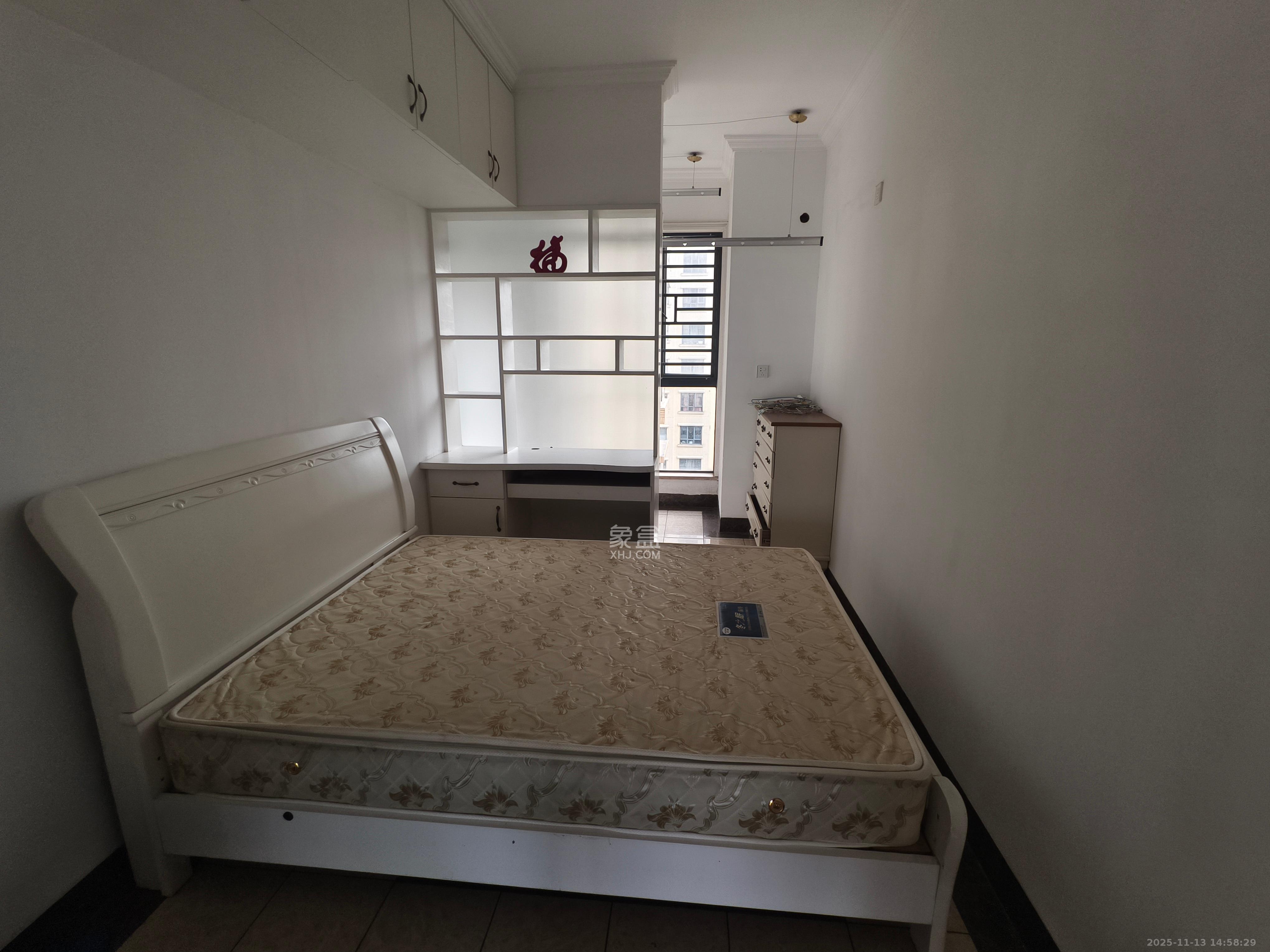 长盛岚庭  3室2厅1卫    2380.0元/月室内图