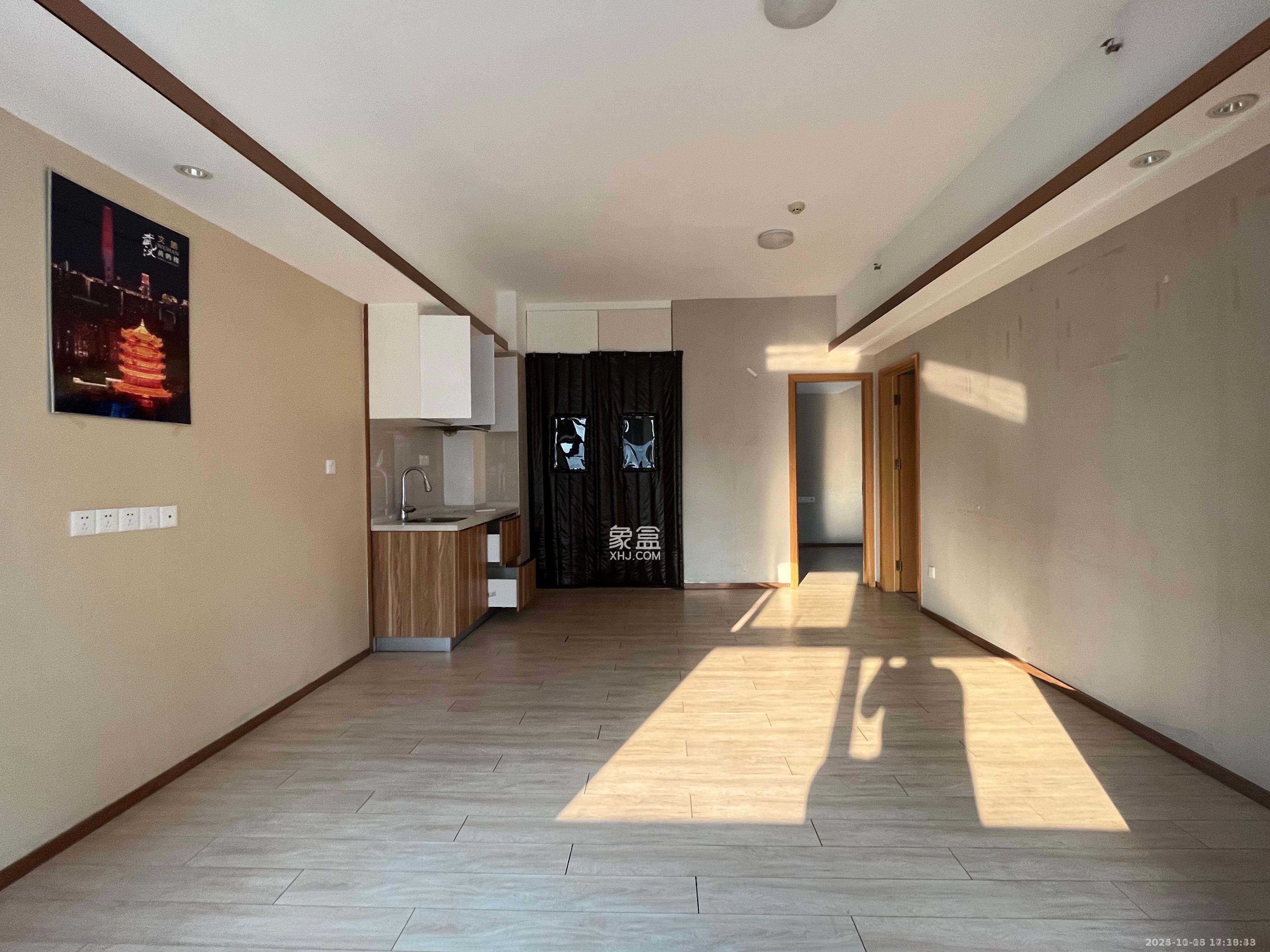 远洋外滩壹号  1室1厅1卫    1800.0元/月室内图