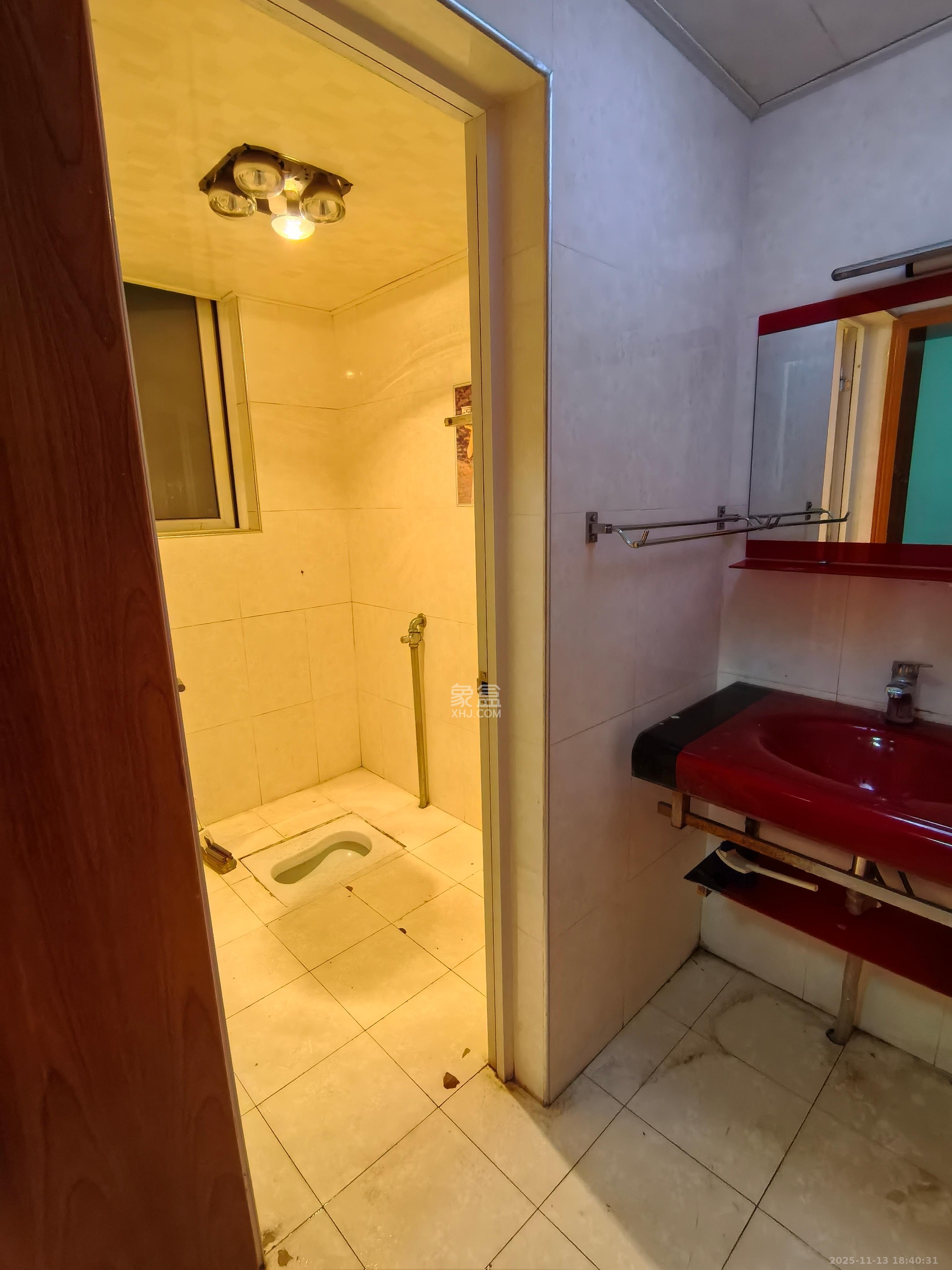 中房F联邦  2室2厅1卫    1600.0元/月室内图