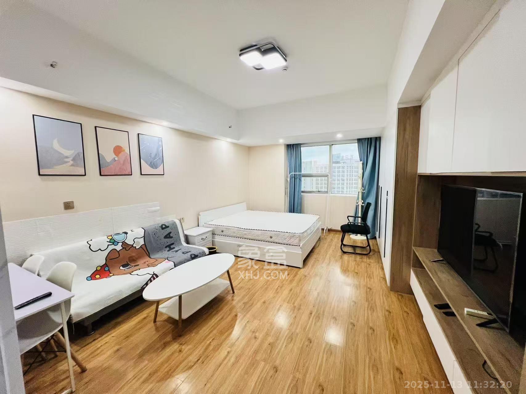 佳程C+公寓  1室1厅1卫    1600.0元/月