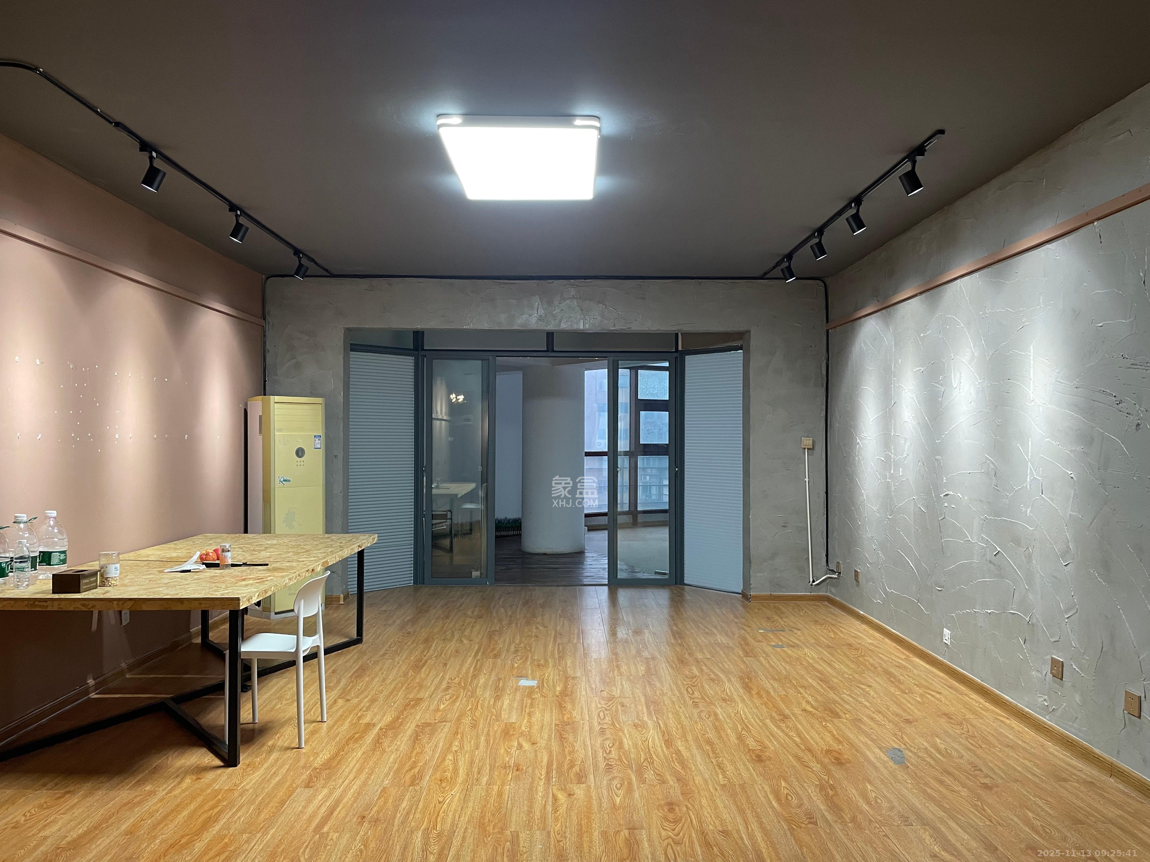 湘江世纪城富湾国际  5室2厅3卫    6000.0元/月室内图