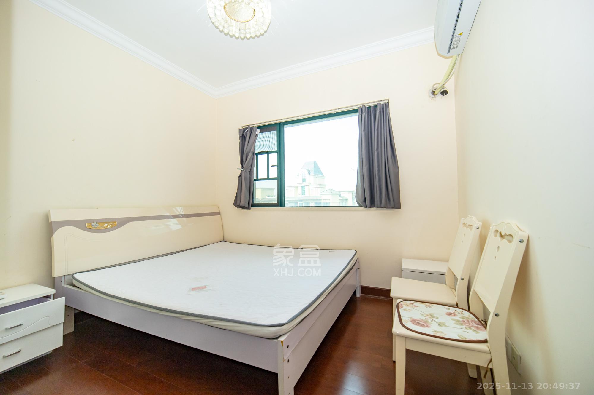 恒大翡翠华庭  3室2厅2卫    87.0万卧室