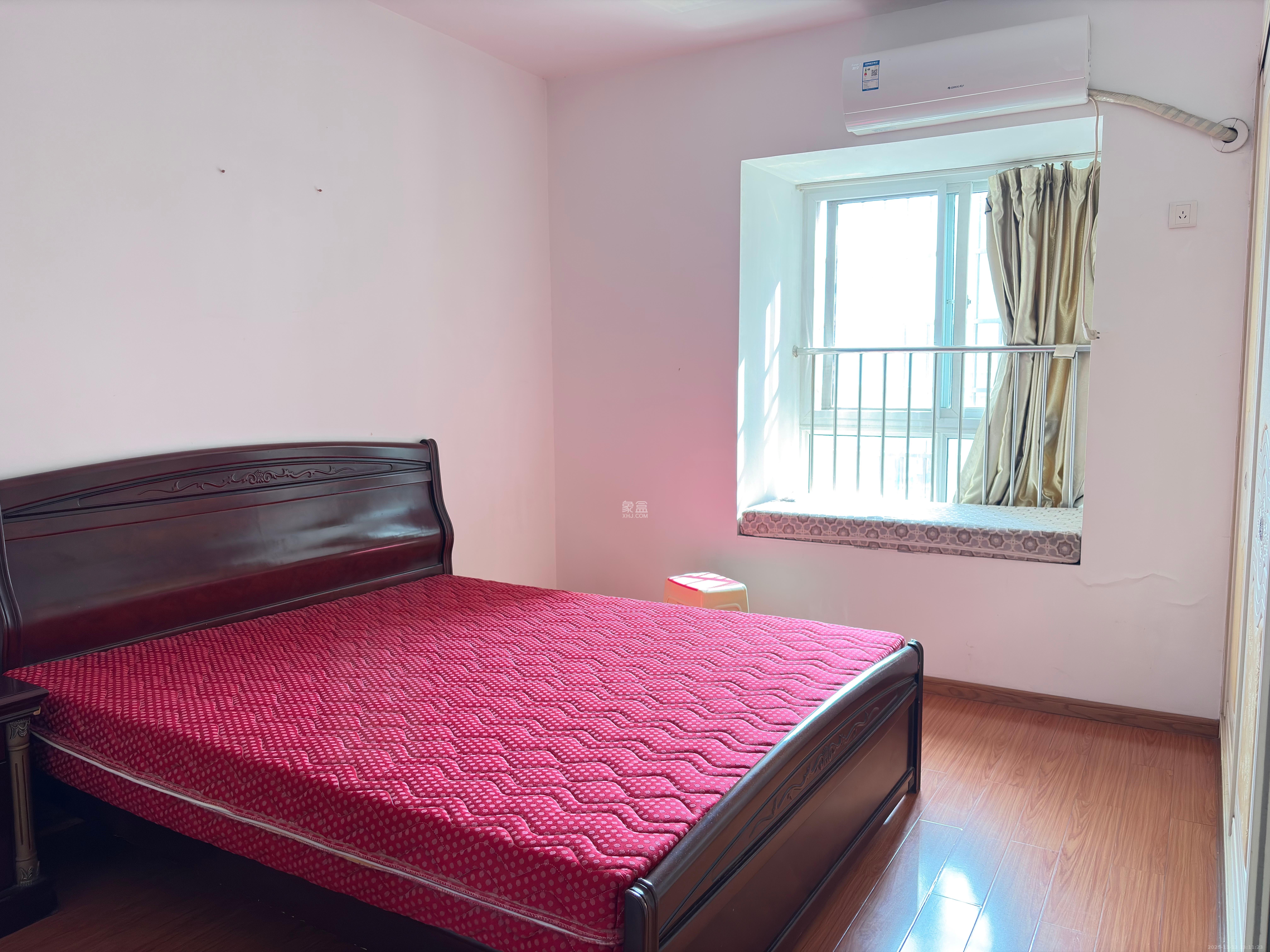 上河国际C区  3室2厅2卫    3000.0元/月室内图