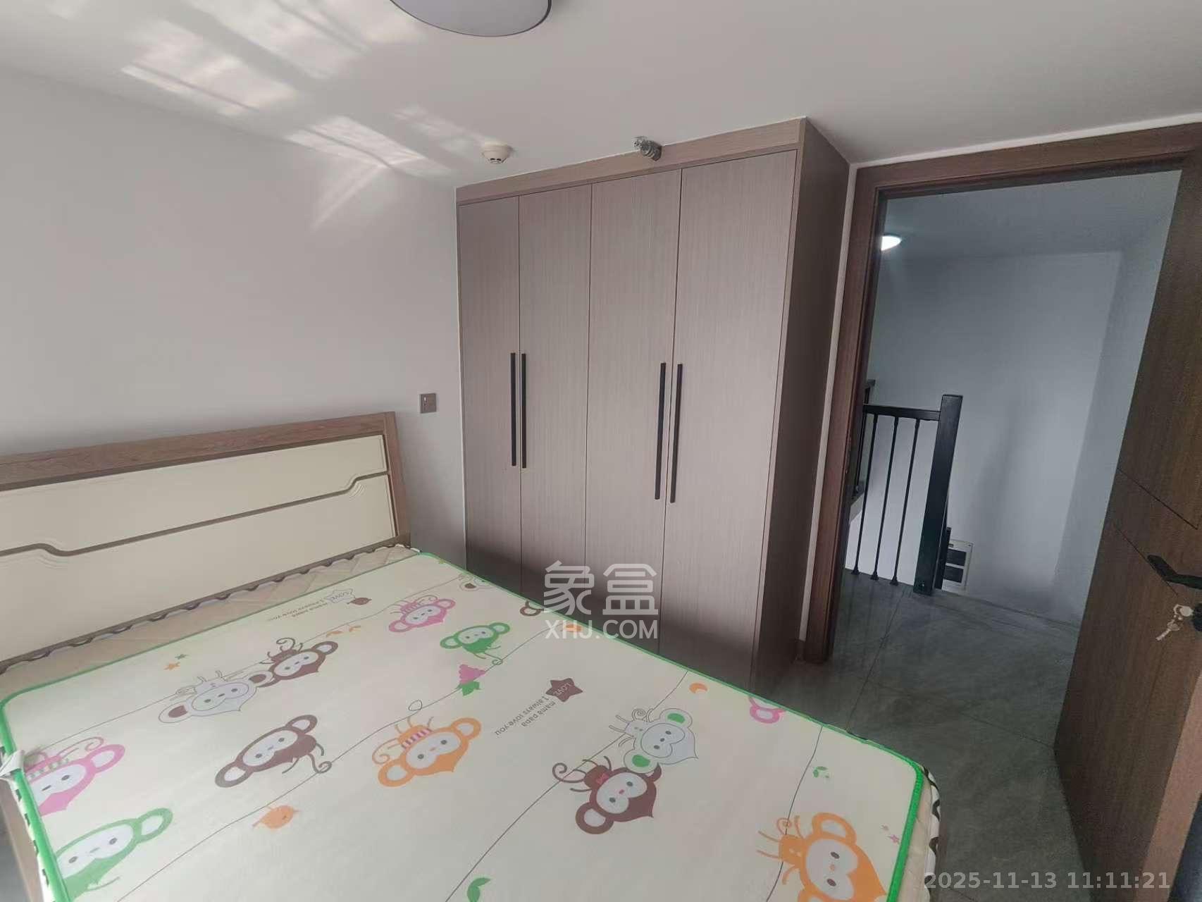 万科金色梦想B区  3室2厅2卫    2800.0元/月室内图