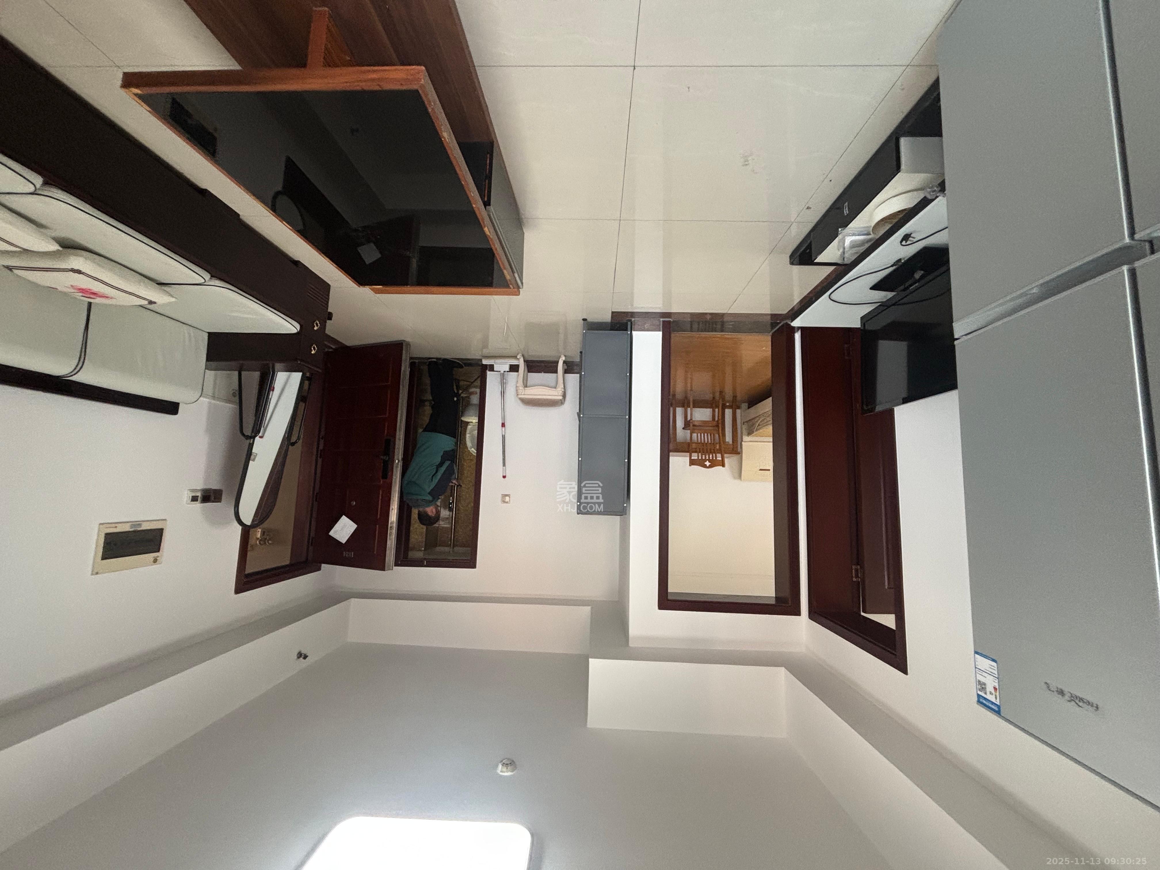 东塘瑞府  2室2厅1卫    2400.0元/月室内图